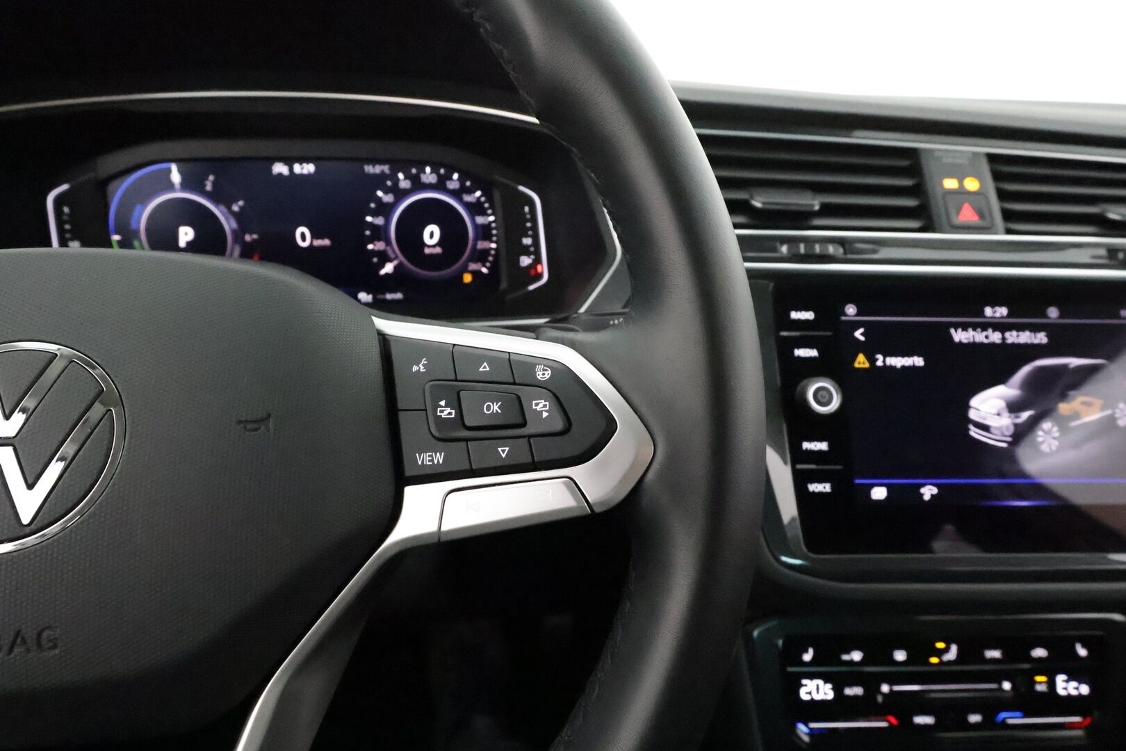 Volkswagen Tiguan 2024 Style Business eHybrid 180 kW DSG *Matrix LED / ACC / Vetokoukku / Keyless / Kamera* - 3,99 % KORKOTARJOUS TÄHÄN AUTOON - SoH 100% / 1. Omisteinen / Suomi-Auto / Kahdet Vanteet
