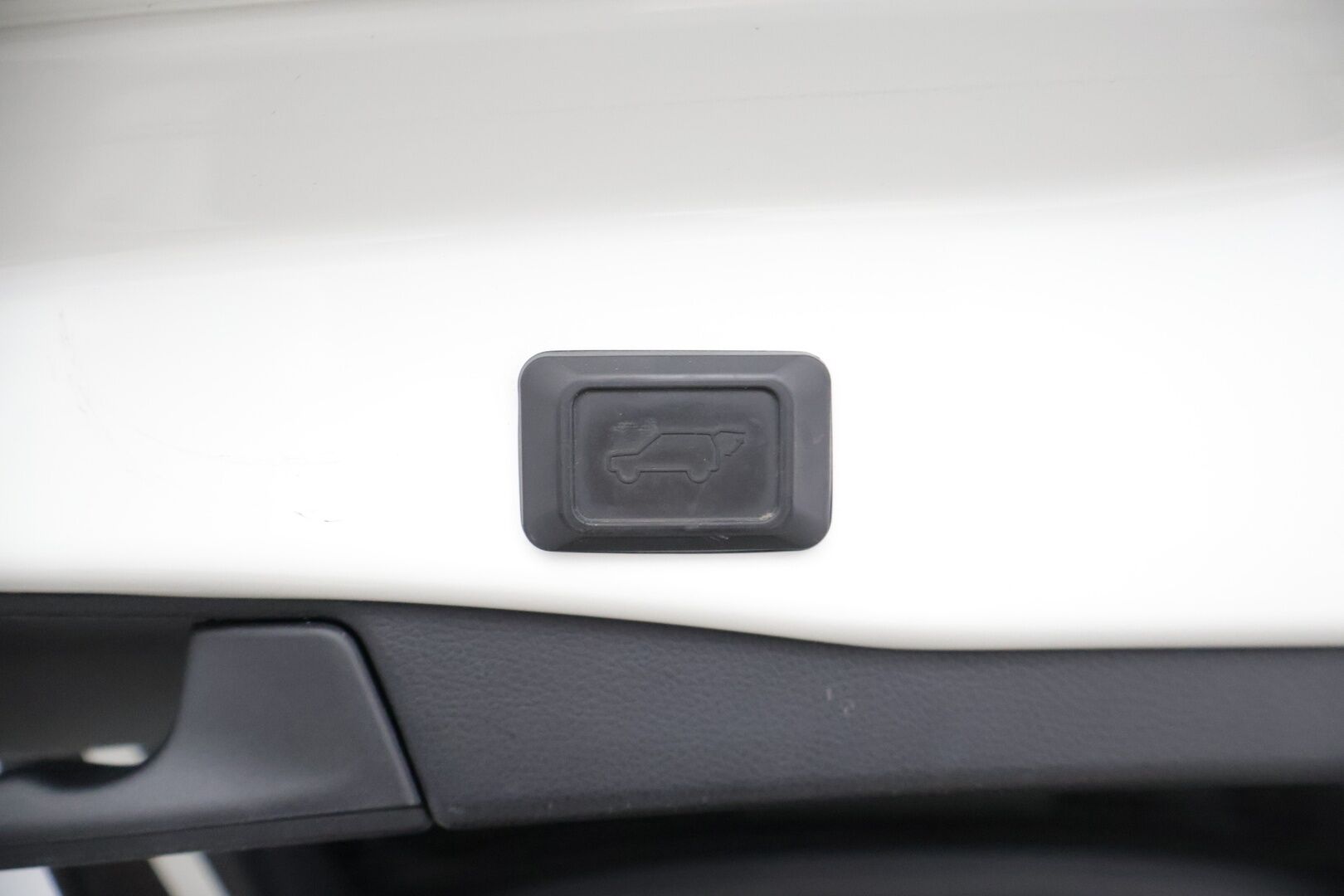 Toyota RAV4 2022 TOYOTA RAV4 Farmari (AC) 4ov 2487cm3 * Adap.vakkari / Vetokoukku / Ratinlämmitin / Peruutuskamera / Nahkasisusta / Sähköluukku * - 3,99 % KORKOTARJOUS TÄHÄN AUTOON 31.8. ASTI! - * Merkkiliikkeen huoltohistoria / Huippusiisti / Hyvä varustelutaso / 2x renkailla ja latauspiuhoilla*