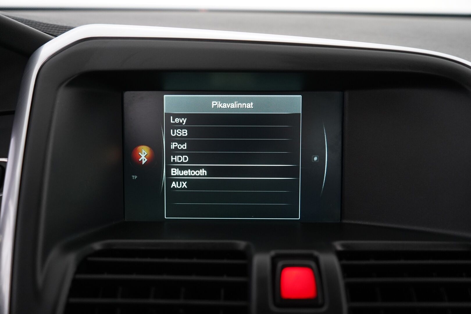 Volvo XC60 2016 D4 AWD Summum aut - Nahat | Webasto | Koukku | Panorama | Muistipenkit | Bluetooth | Ratinlämmitin | Tutkat | Digimittaristo | Juuri katsastettu | Kahdet renkaat | Hihna vaihdettu 134tkm | Viimeisin huolto 166tkm 