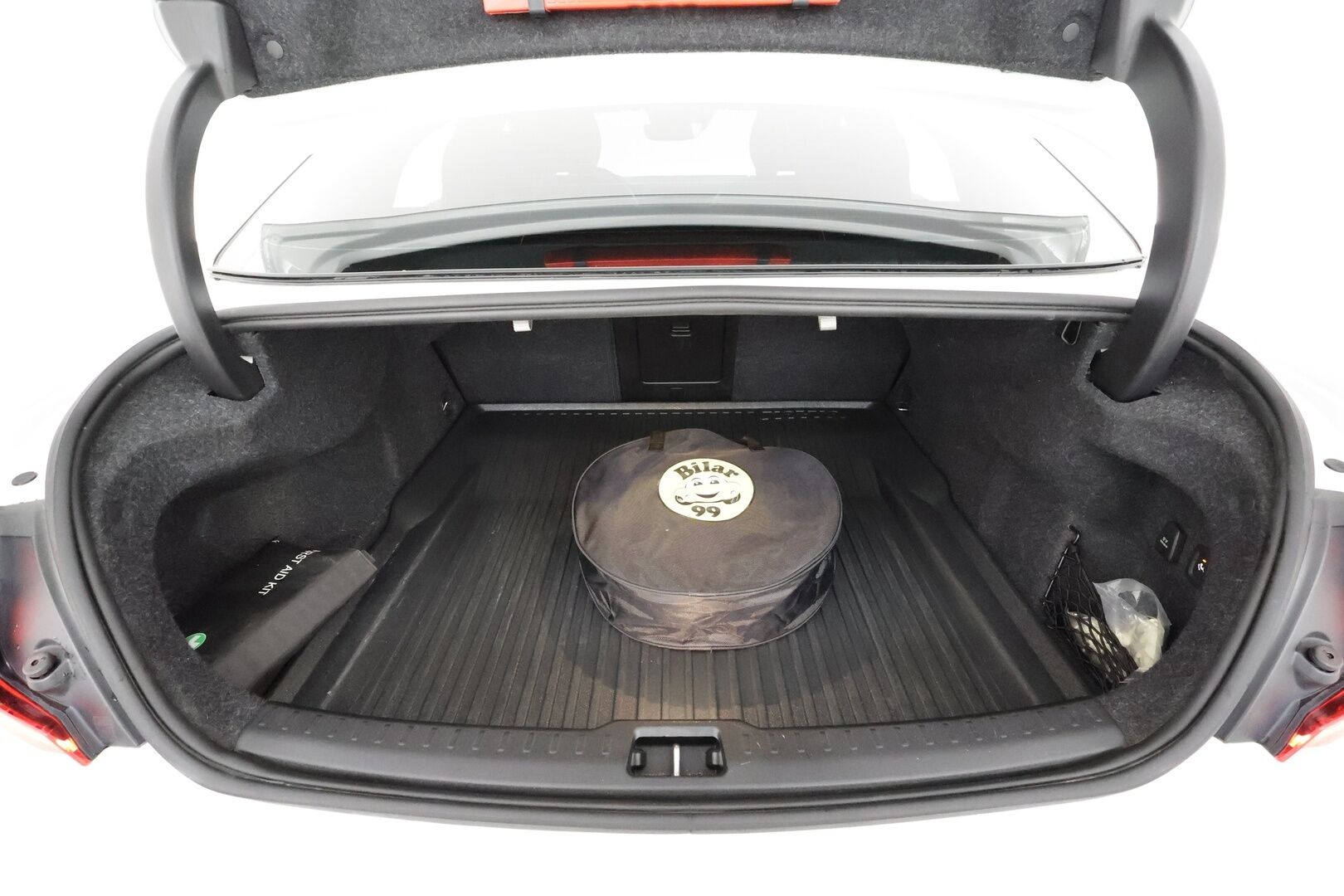 Volvo S60 2021 T8 TwE AWD Business Inscription aut * ACC / P.kamera / Muistipenkki / Webasto / Koukku / LED / Navi * - Kahdet renkaat aluvanteilla - HULLU BLACKWEEK KORKOTARJOUS 2,49%