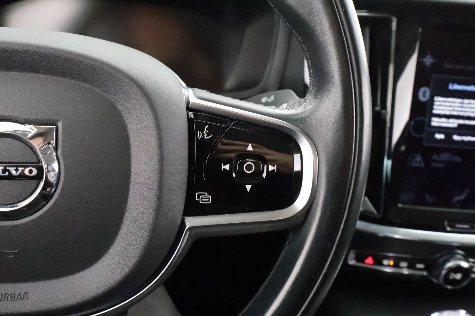 Volvo S60 2021 T8 TwE AWD Business Inscription aut * ACC / P.kamera / Muistipenkki / Webasto / Koukku / LED / Navi * - Nokian Nastarenkaat / Hiljattain Huollettu / Siistikuntoinen / Carplay / 2x Volvo Alut!