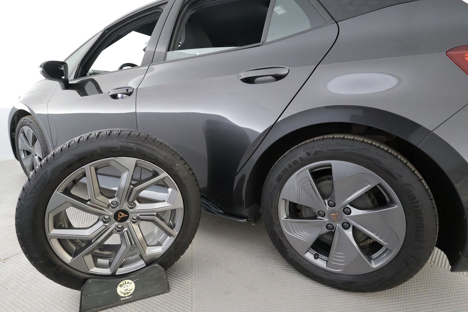 CUPRA Born 2024 150 kW 58 kWh - | ACC | ILP | P.kamera | Keyless | Lane Assist | LED | Apple & Android | Lämm. ratti | Ambient | 2x renkaat aluin | 1-om suomiauto | ALV | 