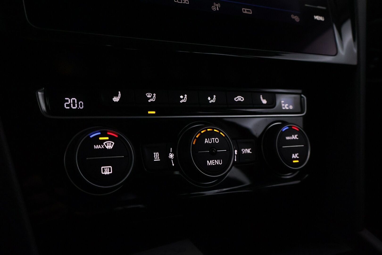 VOLKSWAGEN PASSAT 2020 Sedan GTE Premium Plug-In Hybrid 160 kW DSG-aut. * Adapt.Vakkari / Webasto / Kaistavahti / IQ.Lights / P.Kamera / Navi / Apple&Android / Koukku * - Merkkiliikkeen huoltohistoria! / Huippu varusteet! - HULLUT VÄLIPÄIVÄT KORKOTARJOUS 2,49%