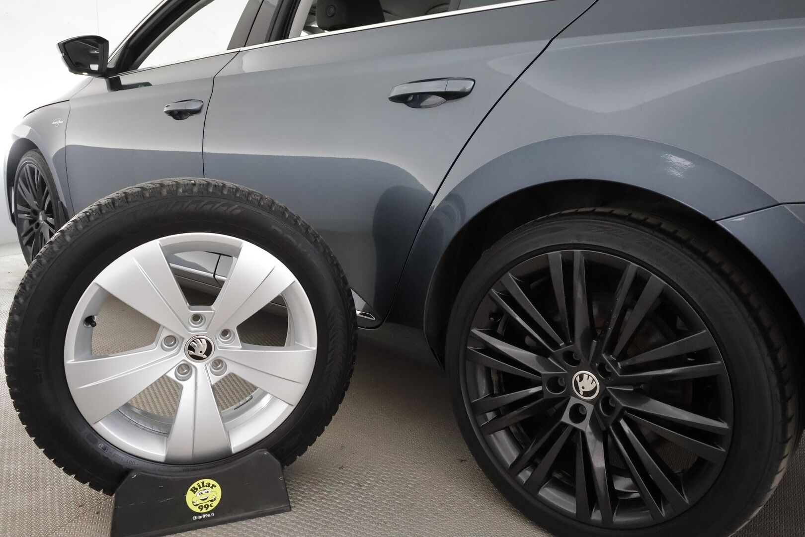 SKODA SUPERB 2021 Combi 1.4TSI PHEV L&K iV DSG *Canton / Webasto / Koukku / ACC / Matrix-LED / 360° / Muistinahat / Kaistavahti / Keyless* - 2x Latauskaapelit / Kahdet Renkaat