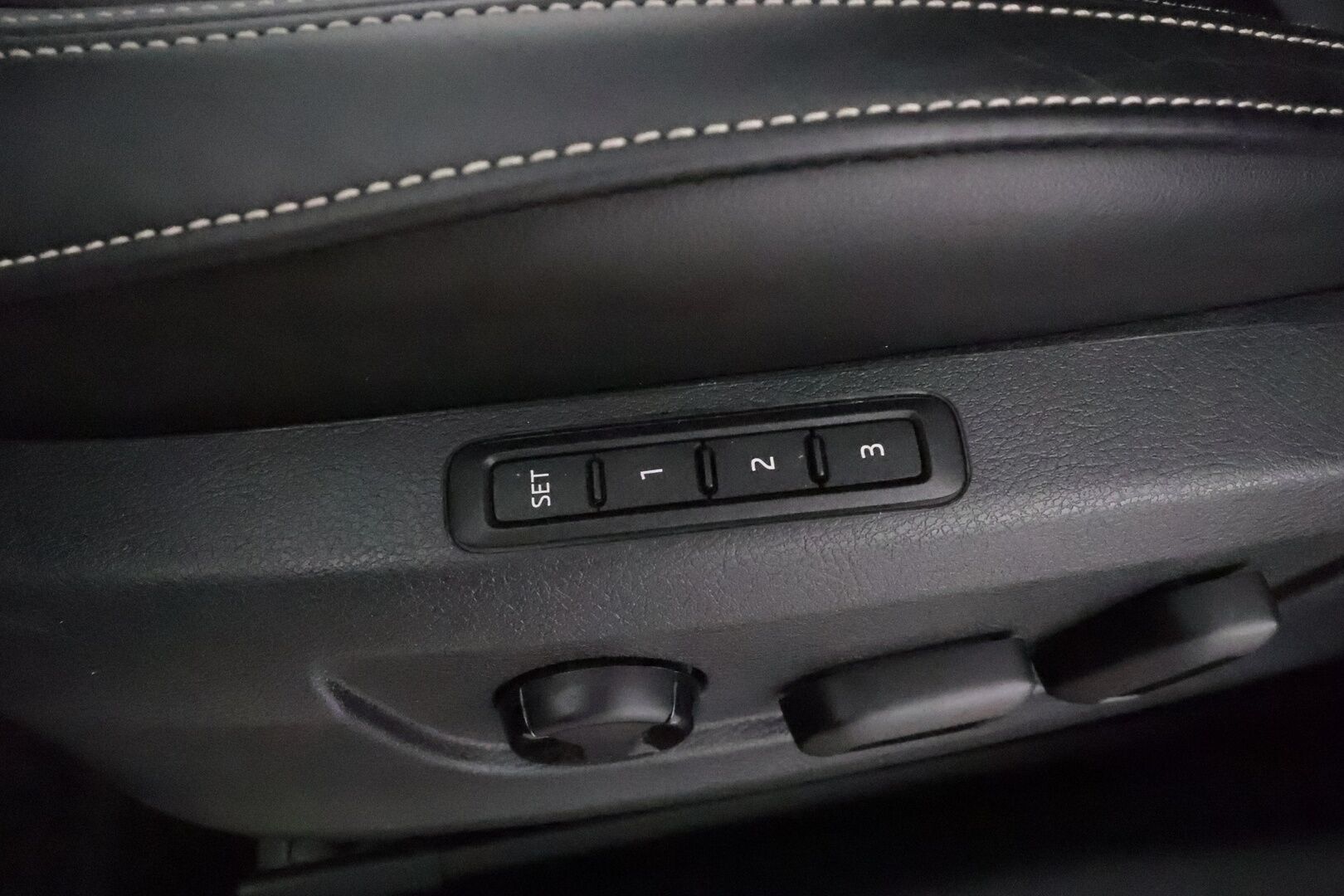 SKODA SUPERB 2021 Combi 1.4TSI PHEV L&K iV DSG *Canton / Webasto / Koukku / ACC / Matrix-LED / 360° / Muistinahat / Kaistavahti / Keyless* - 2x Latauskaapelit / Kahdet Renkaat