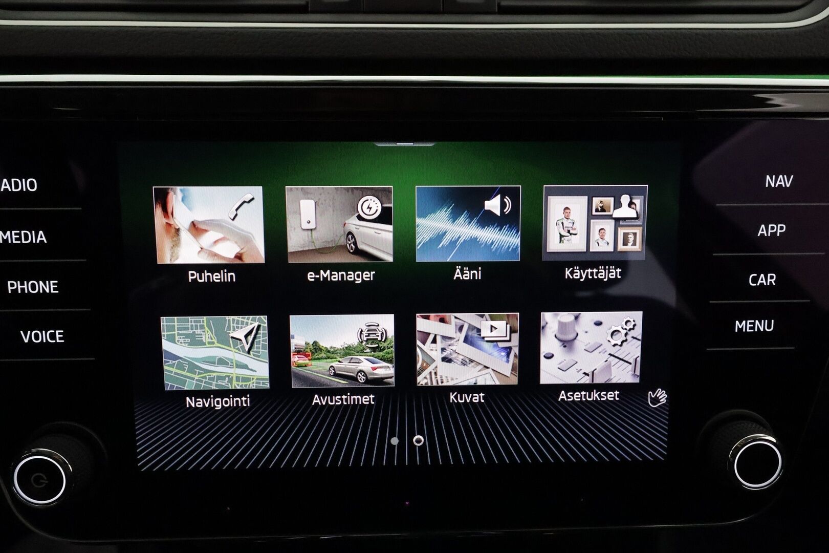 SKODA SUPERB 2021 Combi 1.4TSI PHEV L&K iV DSG *Canton / Webasto / Koukku / ACC / Matrix-LED / 360° / Muistinahat / Kaistavahti / Keyless* - 2x Latauskaapelit / Kahdet Renkaat