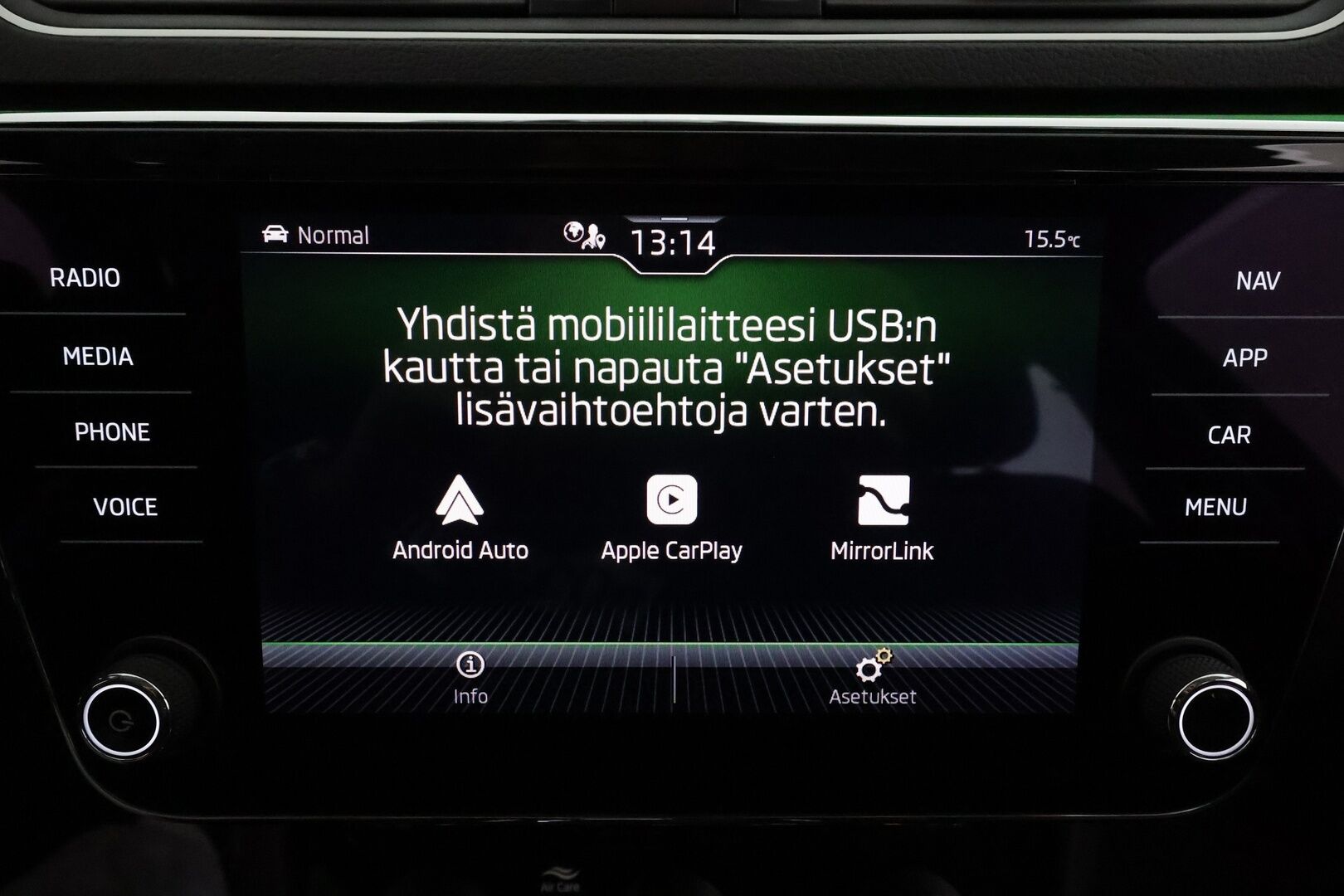 SKODA SUPERB 2021 Combi 1.4TSI PHEV L&K iV DSG *Canton / Webasto / Koukku / ACC / Matrix-LED / 360° / Muistinahat / Kaistavahti / Keyless* - 2x Latauskaapelit / Kahdet Renkaat