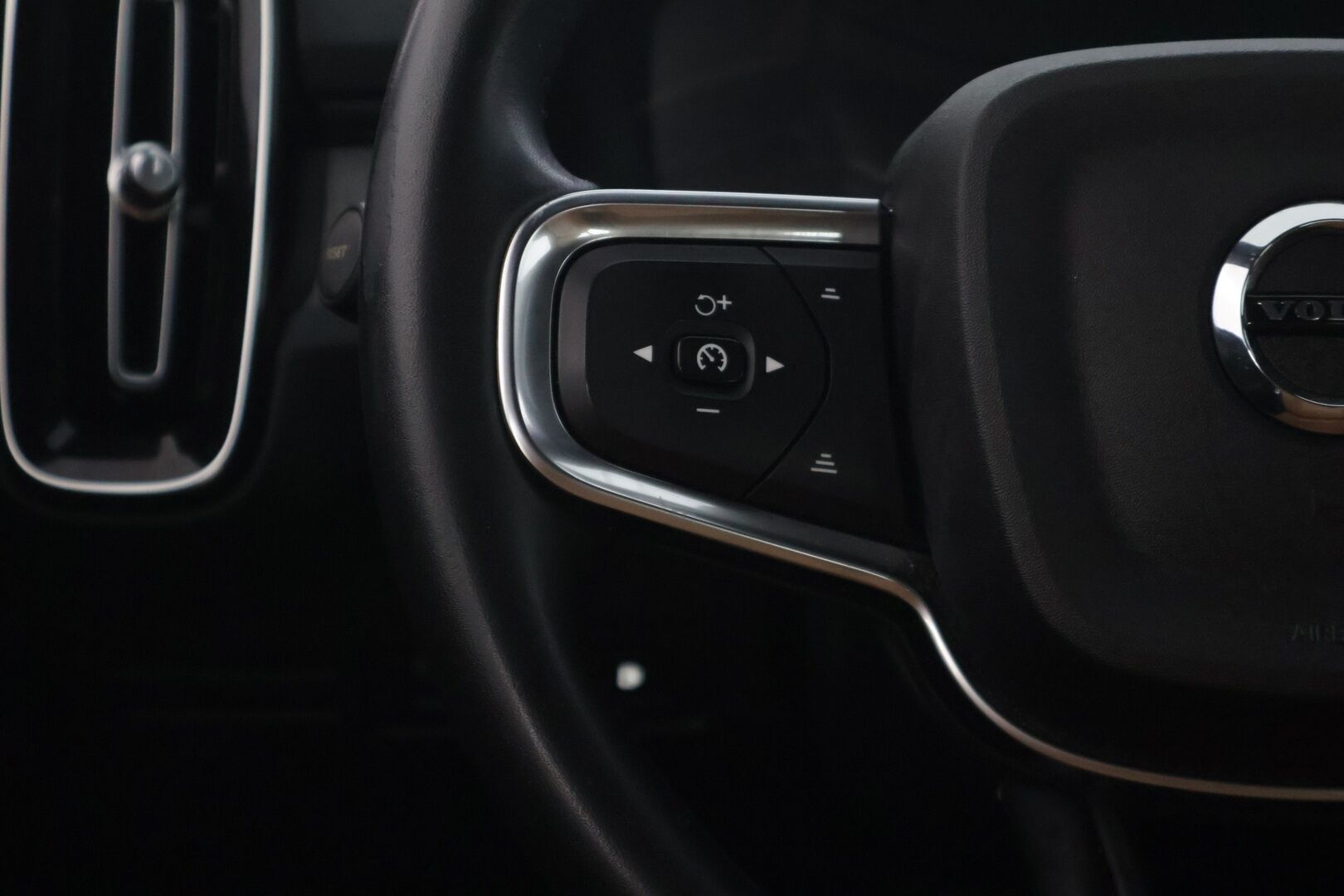 Volvo XC40 2021 T4 Recharge Inscription aut - | ACC | Webasto | VOC | Keyless | Nahat | P.kamera | Koukku |