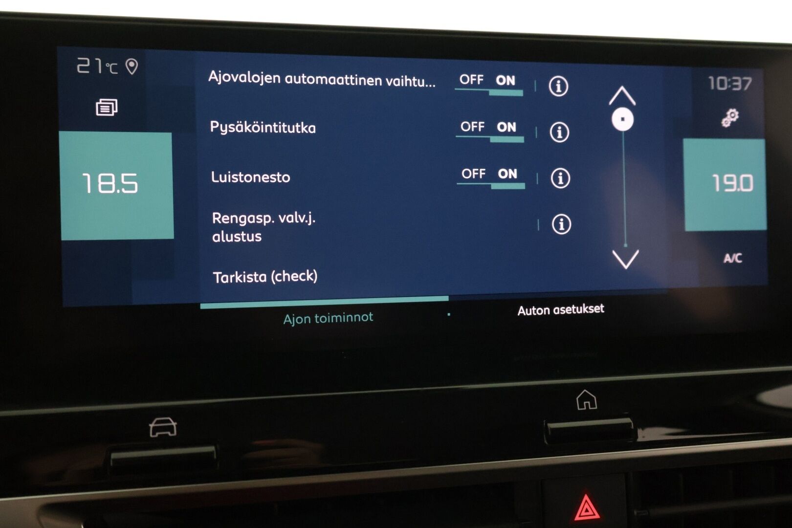 Citroen E-C4 2023 136 Shine Comfort Selection 50 kWh - SoH 93% | ALV | ACC | HUD | P.kamera | LED Vision | KeyLess | Digimittaristo | Ratinlämmitin | CarPlay | Lämmitettävä tuulilasi | Kaistavahti | BLIS | Navi