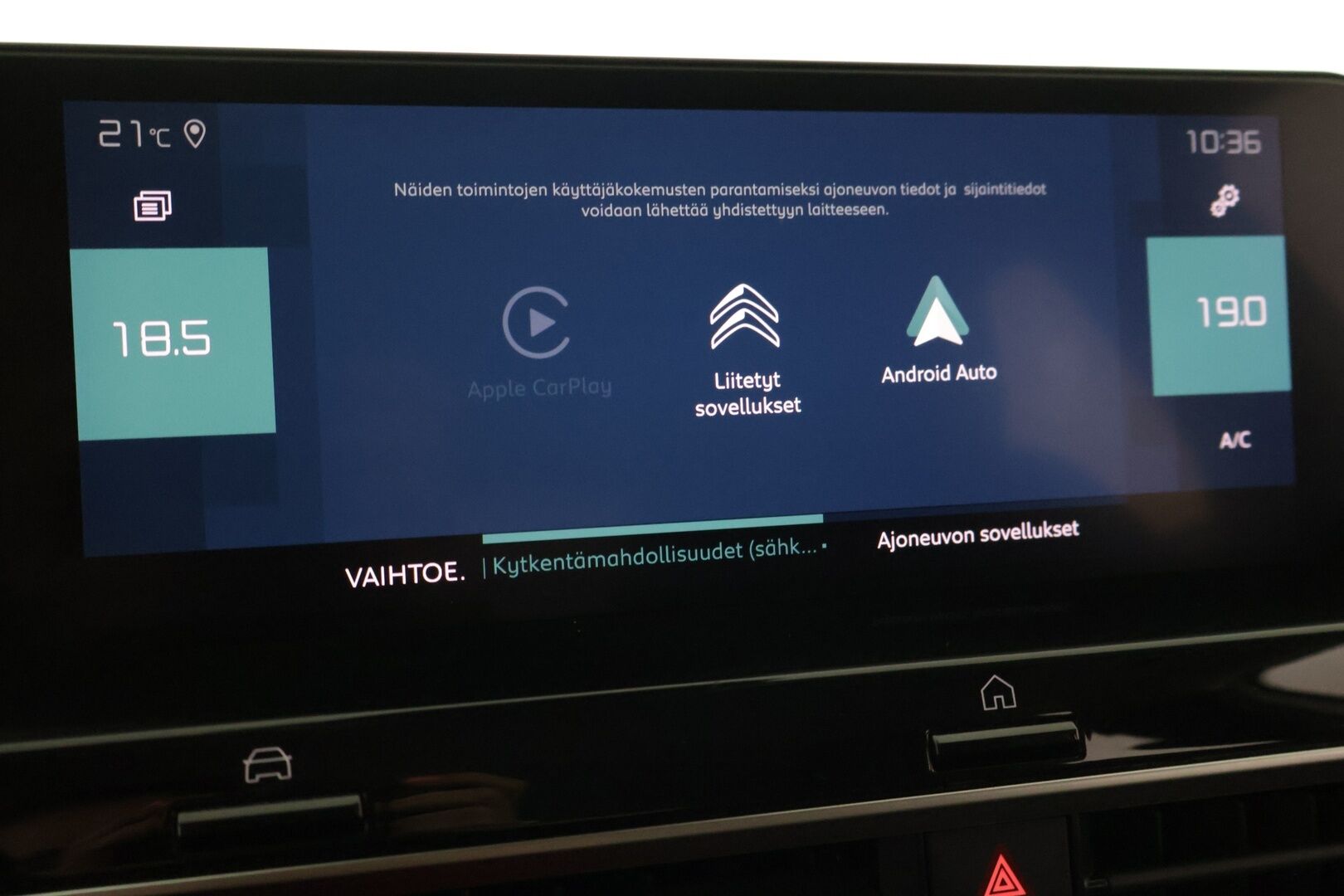 Citroen E-C4 2023 136 Shine Comfort Selection 50 kWh - SoH 93% | ALV | ACC | HUD | P.kamera | LED Vision | KeyLess | Digimittaristo | Ratinlämmitin | CarPlay | Lämmitettävä tuulilasi | Kaistavahti | BLIS | Navi