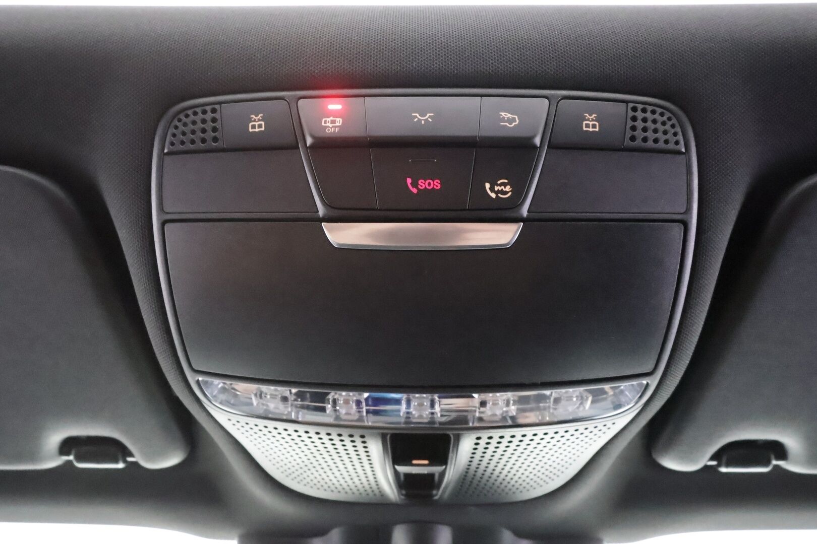 Mercedes-Benz EQC 2021 400 4Matic - | Distronic+ | Lisälämmitin | Koukku | Muistipenkit | Widescreen | Kattoluukku | Burmester | LED | 360-Kamera | Sporttinahat | Keyless | Apple&Android | Kahdet Renkaat |