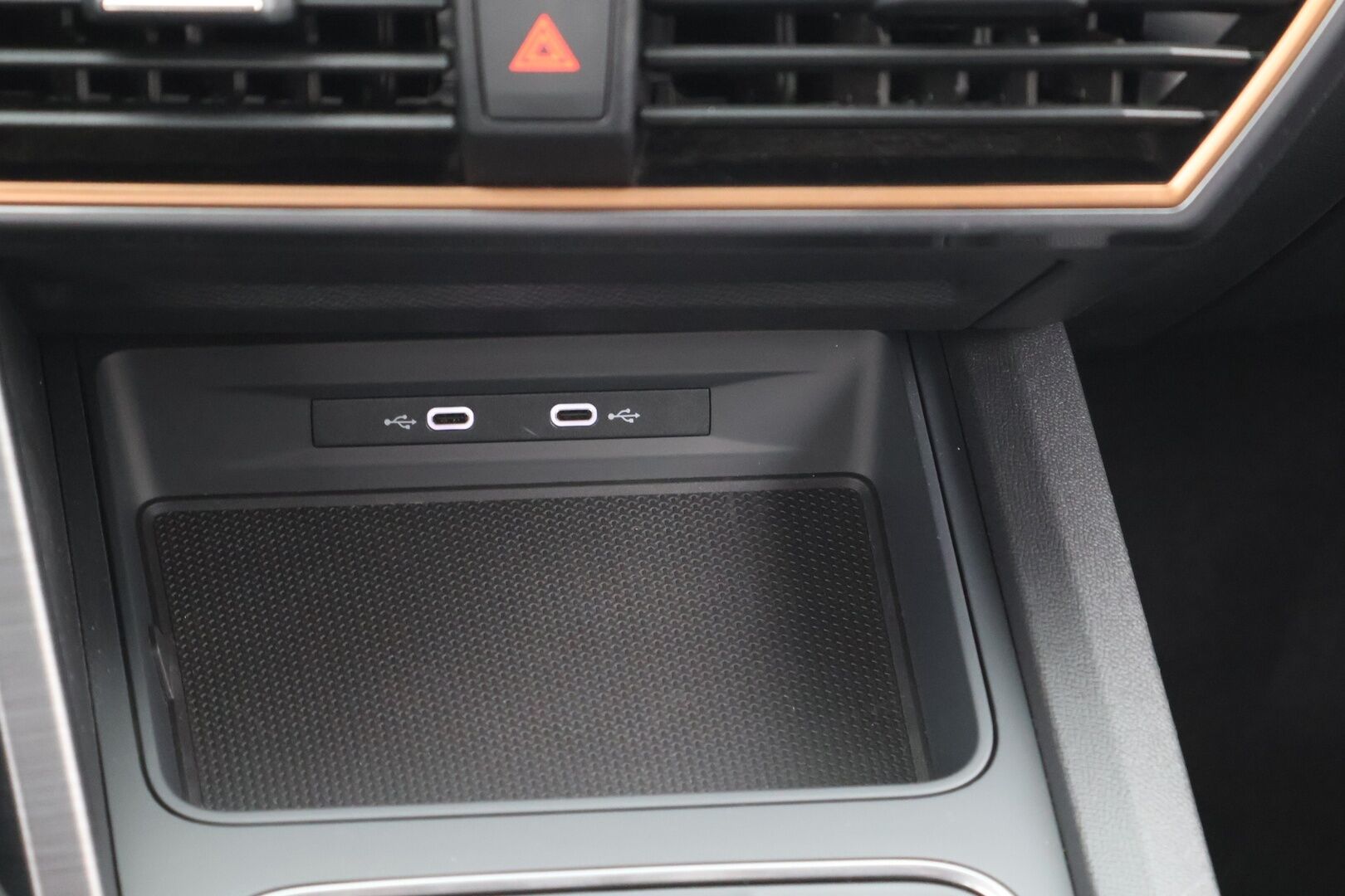 CUPRA FORMENTOR 2021 1.4 PHEV 150 kW e-HYBRID DSG * Adapt.Vakkari / Kaistavahti / Digimittaristo / Keyless / LED * - Huollettu 29700 km kohdalla / Uudet kesärenkaat / Juuri katsastettu
