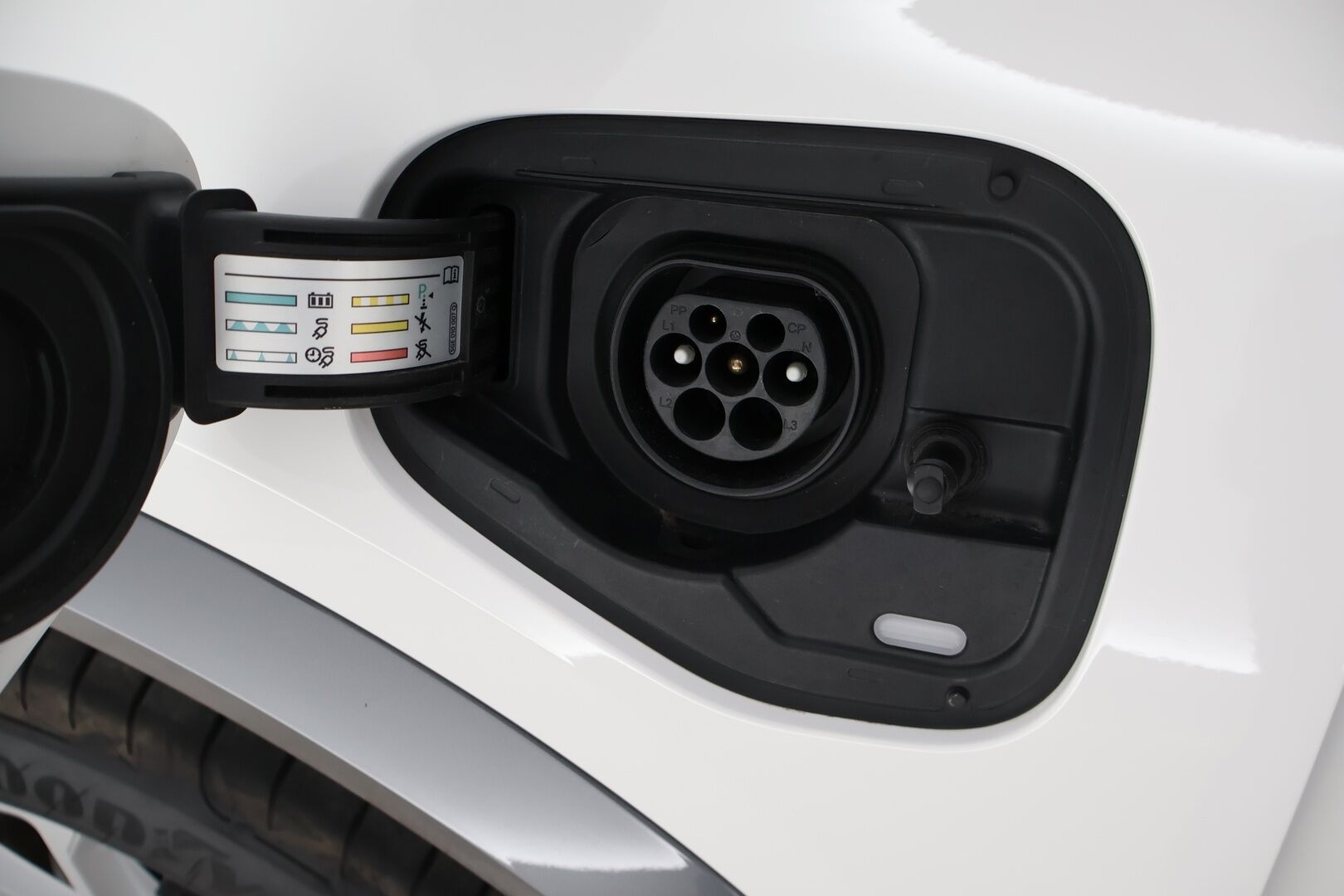 CUPRA FORMENTOR 2021 1.4 PHEV 150 kW e-HYBRID DSG * Adapt.Vakkari / Kaistavahti / Digimittaristo / Keyless / LED * - Huollettu 29700 km kohdalla / Uudet kesärenkaat / Juuri katsastettu