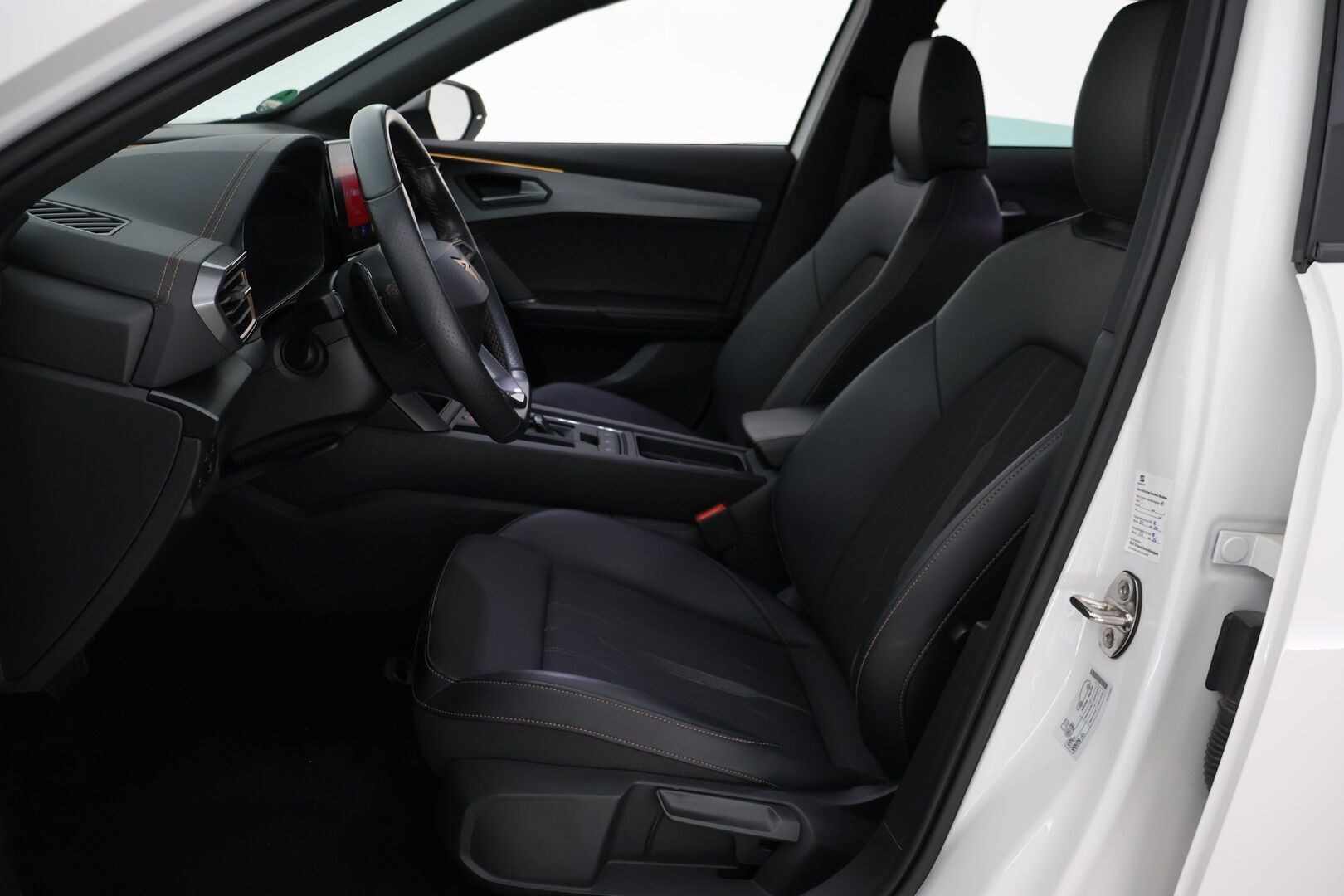 CUPRA FORMENTOR 2021 1.4 PHEV 150 kW e-HYBRID DSG * Adapt.Vakkari / Kaistavahti / Digimittaristo / Keyless / LED * - Huollettu 29700 km kohdalla / Uudet kesärenkaat / Juuri katsastettu