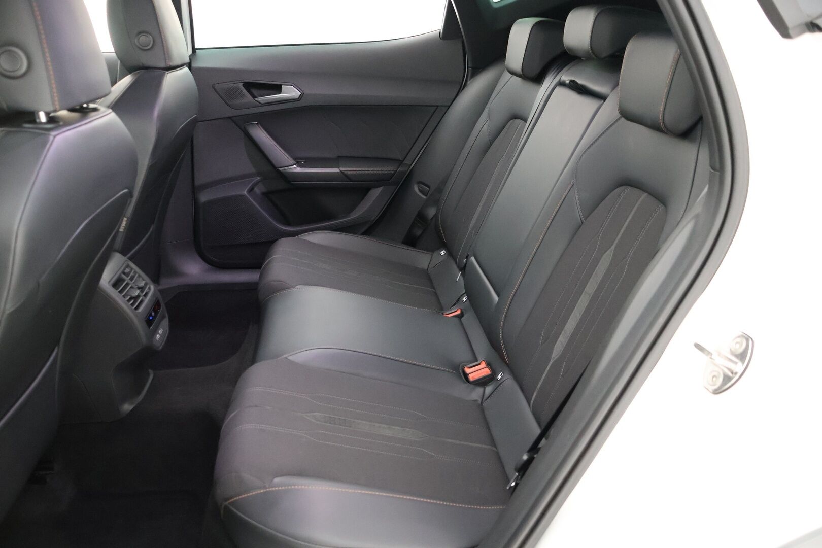 CUPRA FORMENTOR 2021 1.4 PHEV 150 kW e-HYBRID DSG * Adapt.Vakkari / Kaistavahti / Digimittaristo / Keyless / LED * - Huollettu 29700 km kohdalla / Uudet kesärenkaat / Juuri katsastettu