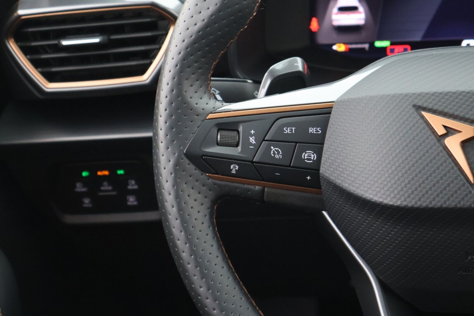 CUPRA FORMENTOR 2021 1.4 PHEV 150 kW e-HYBRID DSG * Adapt.Vakkari / Kaistavahti / Digimittaristo / Keyless / LED * - Huollettu 29700 km kohdalla / Uudet kesärenkaat / Juuri katsastettu