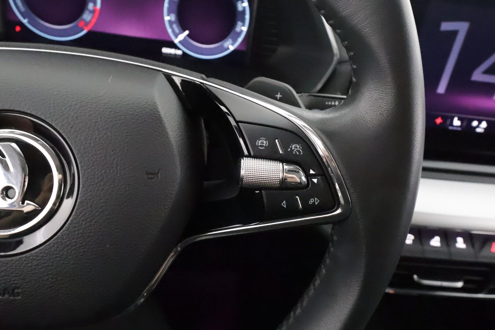 Skoda Octavia 2024 Combi 1.4 TSI PHEV Style iV DSG Autom. - | ACC | Koukku | Webasto | Skoda Crystal Matrix-LED | P.Kamera | Ratinlämmitys | Digimittaristo | 1.Om Suomi-auto | Kahdet renkaat |