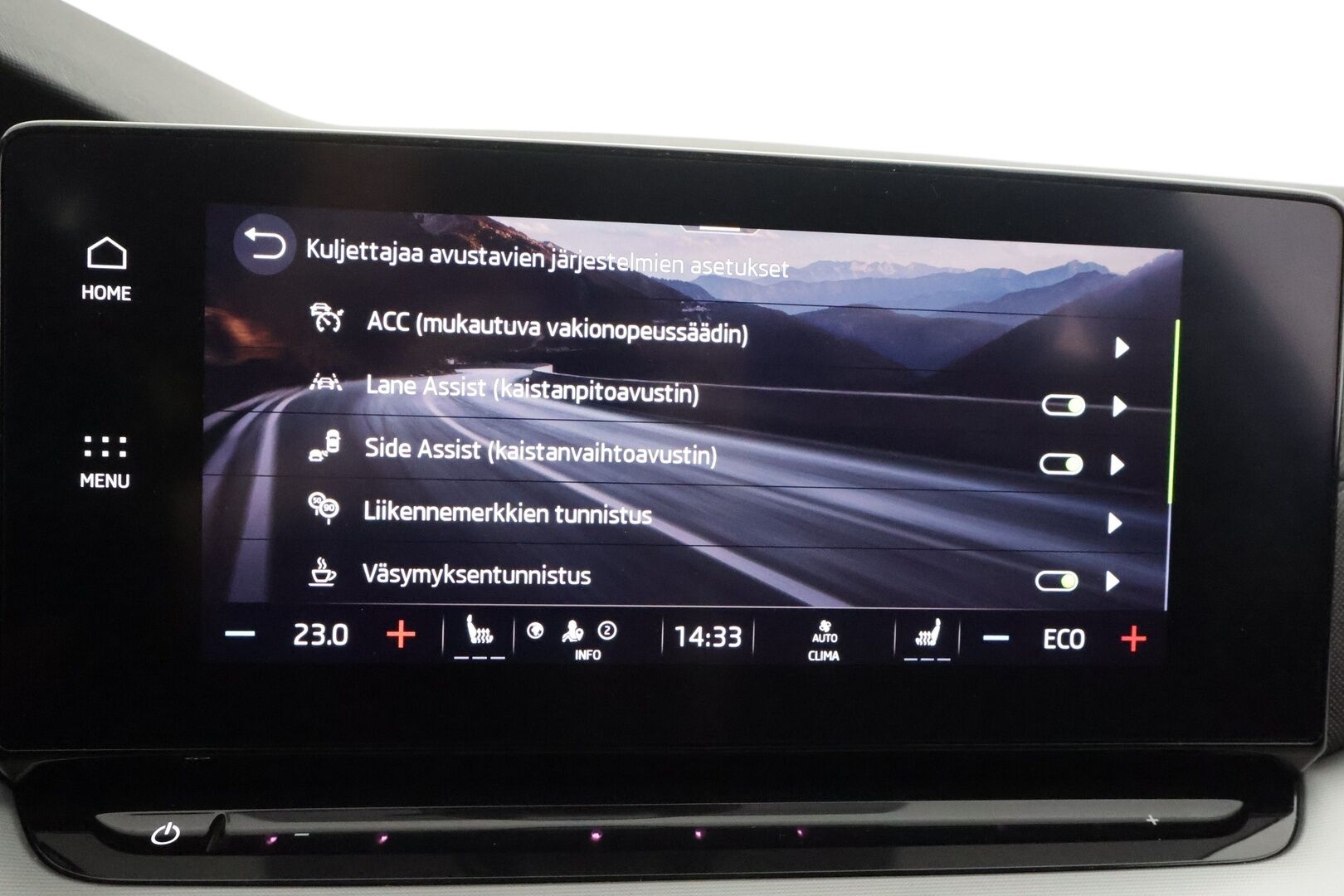 Skoda Octavia 2024 Combi 1.4 TSI PHEV Style iV DSG Autom. - | ACC | Koukku | Webasto | Skoda Crystal Matrix-LED | P.Kamera | Ratinlämmitys | Digimittaristo | 1.Om Suomi-auto | Kahdet renkaat |