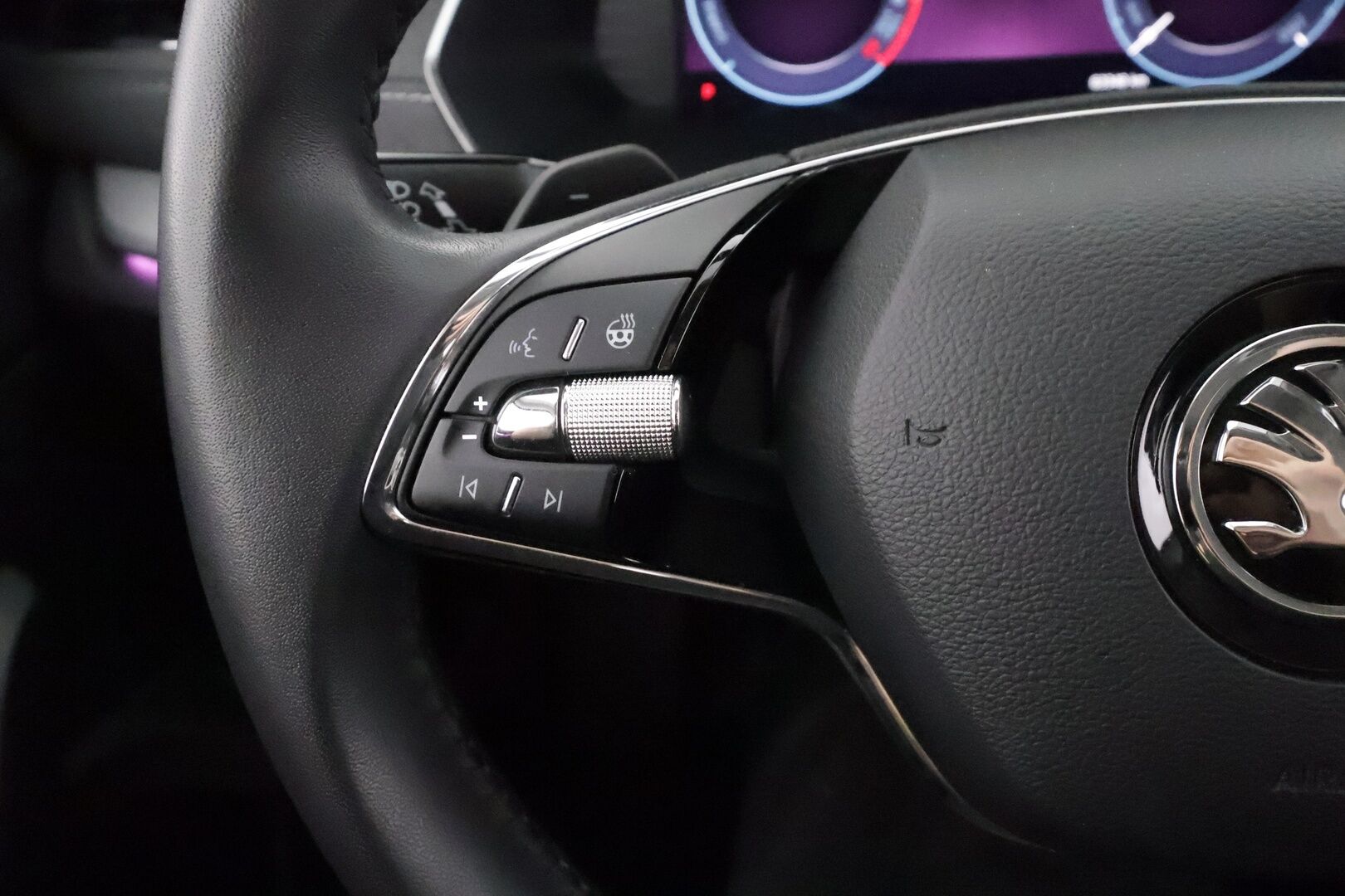 Skoda Octavia 2024 Combi 1.4 TSI PHEV Style iV DSG Autom. - | ACC | Koukku | Webasto | Skoda Crystal Matrix-LED | P.Kamera | Ratinlämmitys | Digimittaristo | 1.Om Suomi-auto | Kahdet renkaat |