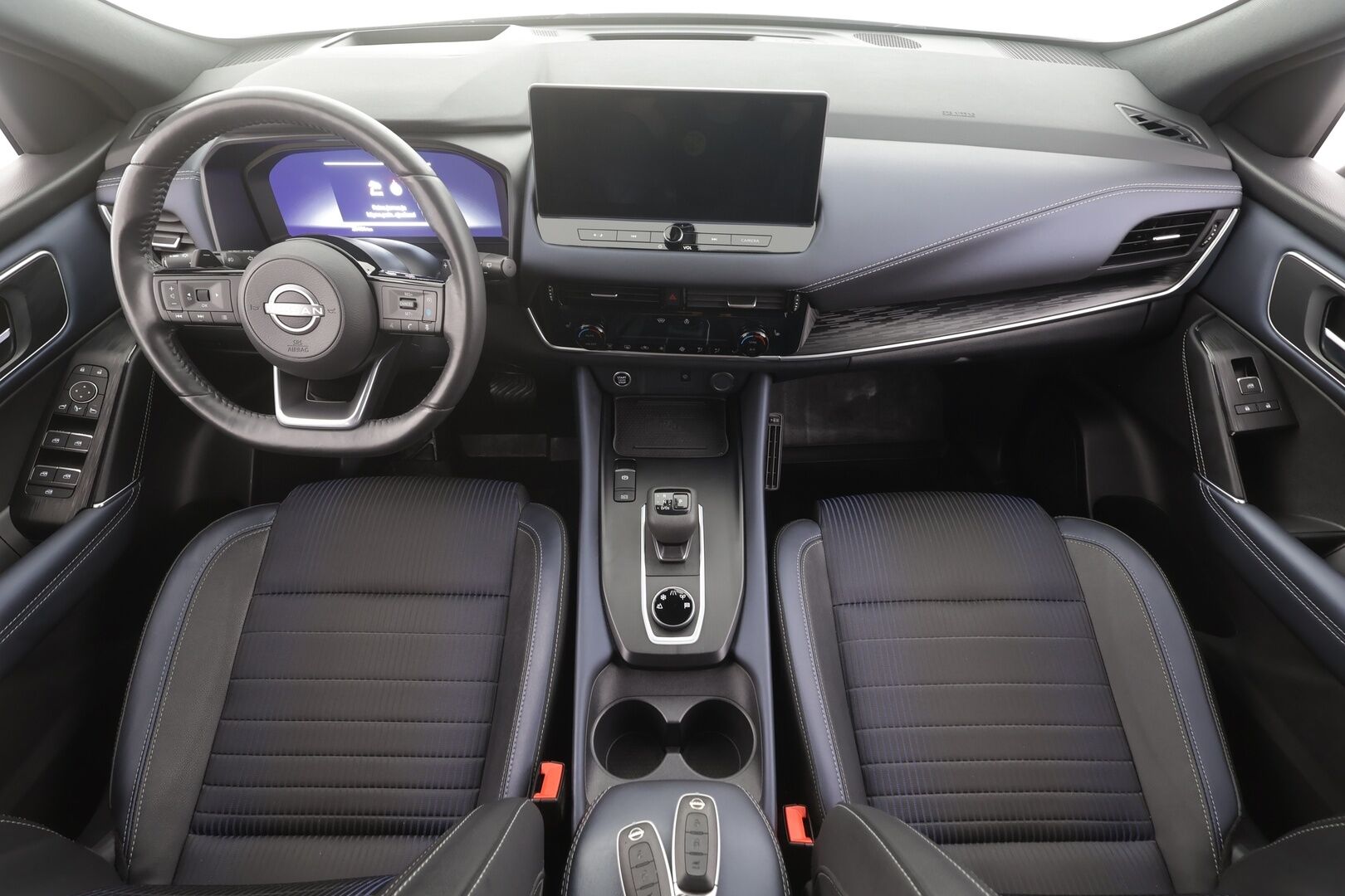 Nissan Qashqai 2024 MHEV 158 Xtronic 4WD Tekna - | ACC | 360° | HUD | Puolinahat | Sähköpenkki | Katveavustin | Lämm. ratti | Lämm. tuulilasi | Keyless | Sähk. takaluukku | 1-om suomiauto | 