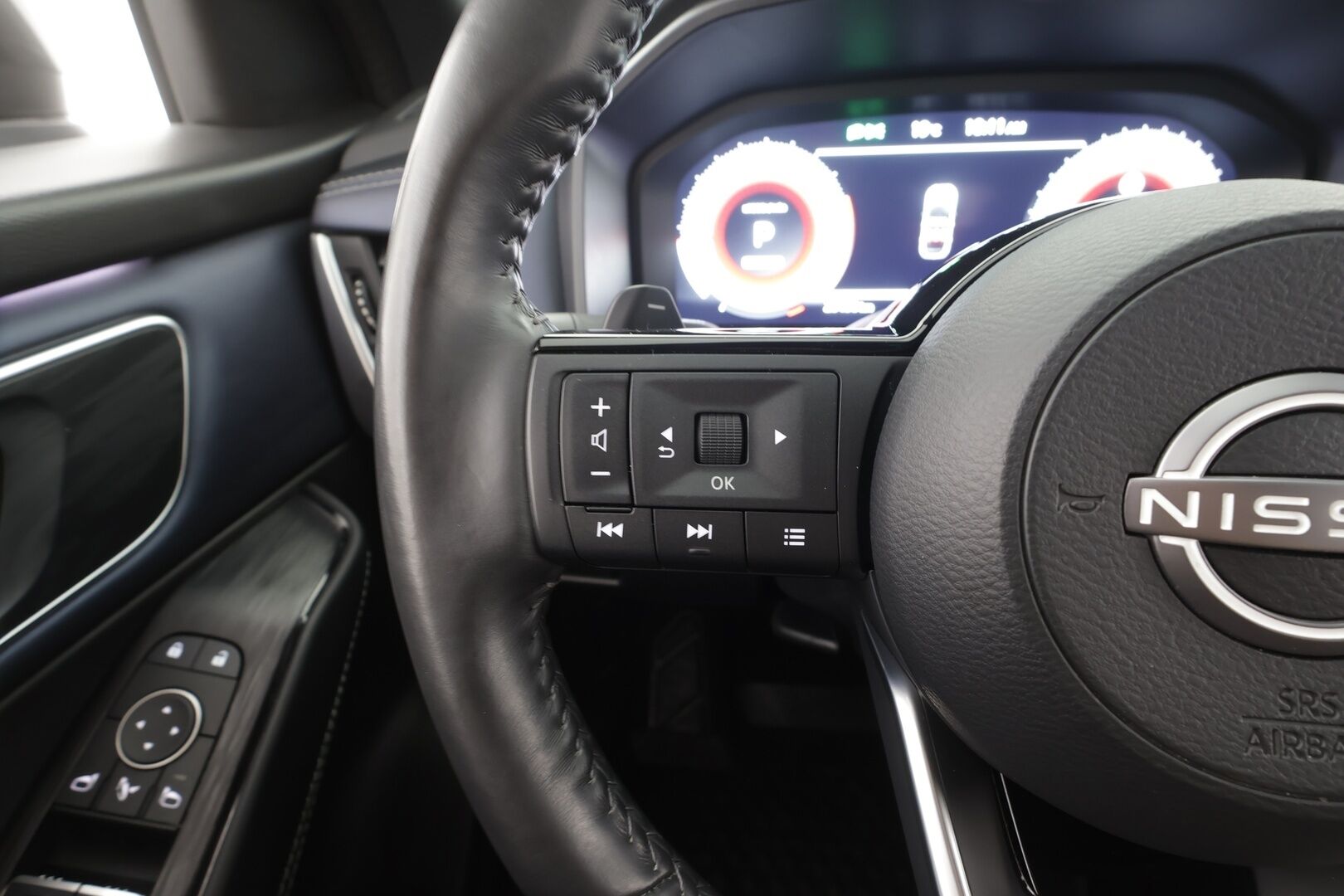 Nissan Qashqai 2024 MHEV 158 Xtronic 4WD Tekna - | ACC | 360° | HUD | Puolinahat | Sähköpenkki | Katveavustin | Lämm. ratti | Lämm. tuulilasi | Keyless | Sähk. takaluukku | 1-om suomiauto | 