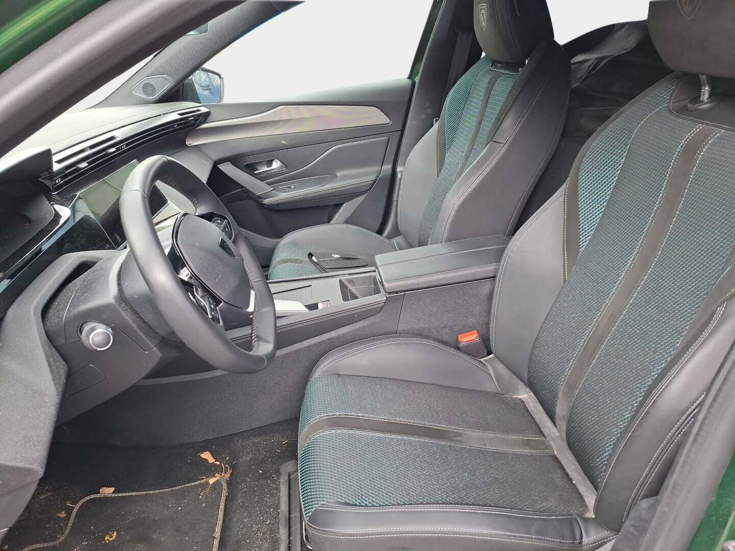 Peugeot E-308 2023 First Edition  54 kWh 156 Automaatti - | Suomi-auto | Lämpöpumppu | Keyless | 360 Peruutuskamera + tutkat edessä ja takana | Kahdet renkaat + vanteet |