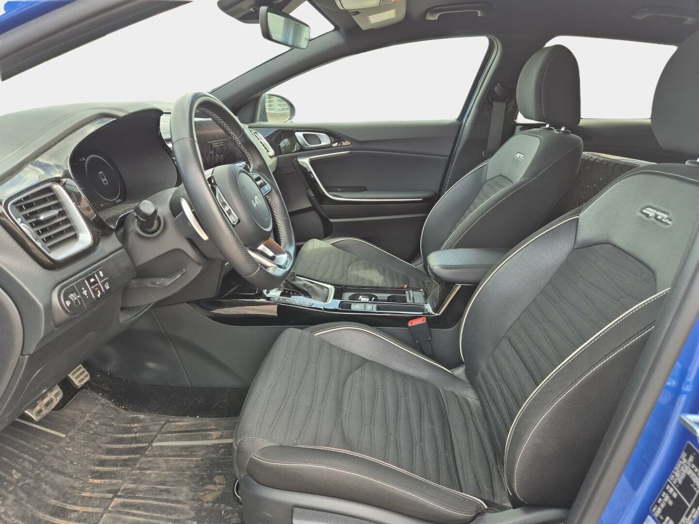 Kia ProCeed 2024 1,5 T-GDI 160hv GT-Line DCT - | 1-om. Suomi-auto | ACC | P-kamera | JBL | Sporttipenkit | Keyless | Lohko+sisälämmitin | Apple&Android | 2x aluvanteet |