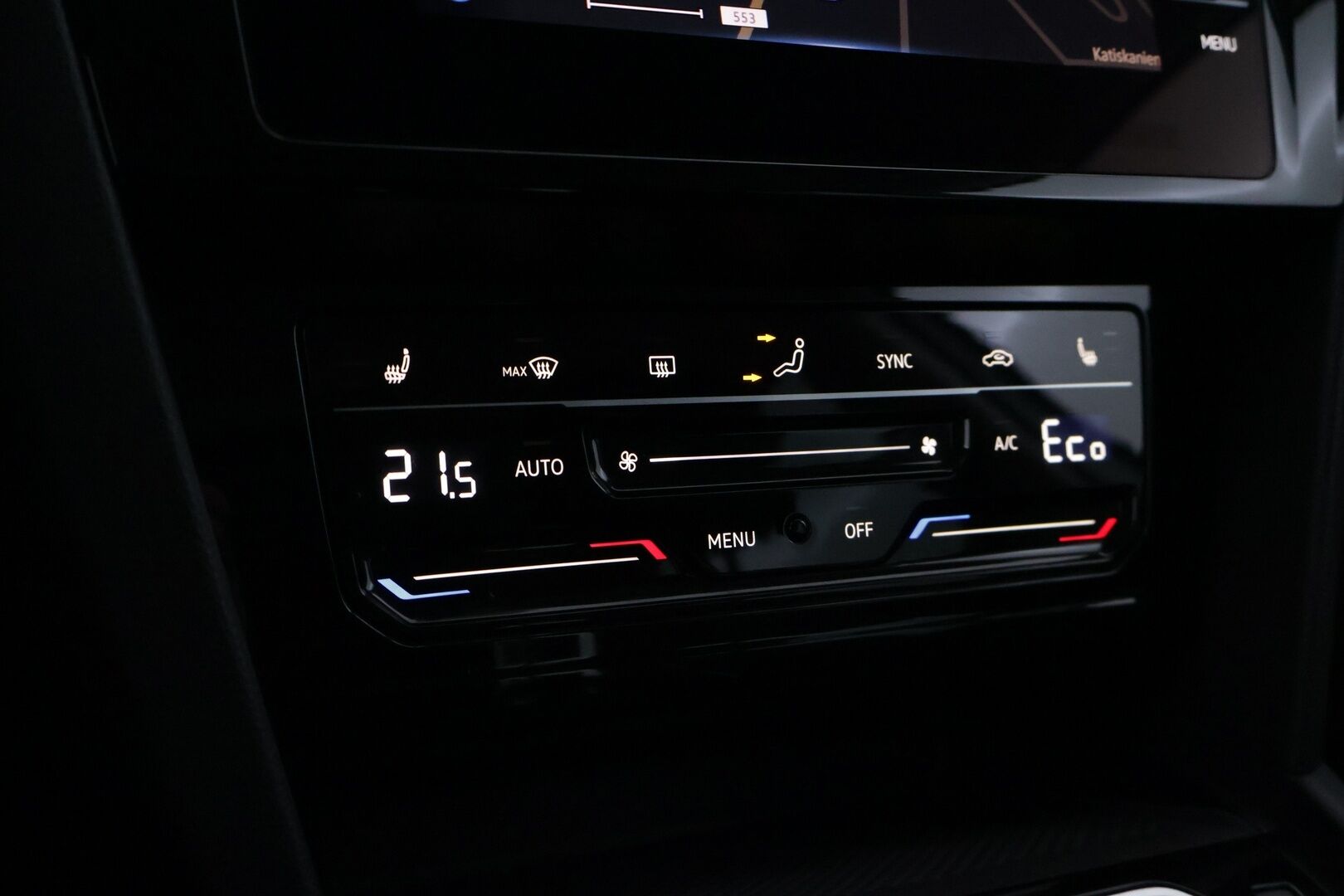 Volkswagen Passat 2021 Variant GTE Plug-In Hybrid 160 kW DSG* Digimittaristo / Adapt. vak / S.luukku / Nahka-alcantara / P. tutkat / Navi * - Facelift malli / Hiljentävät etulasit / 2x renkailla ja vanteilla / Hyvä huoltohistoria / - HULLUT JOULUT KORKOTARJOUS 2,49% 