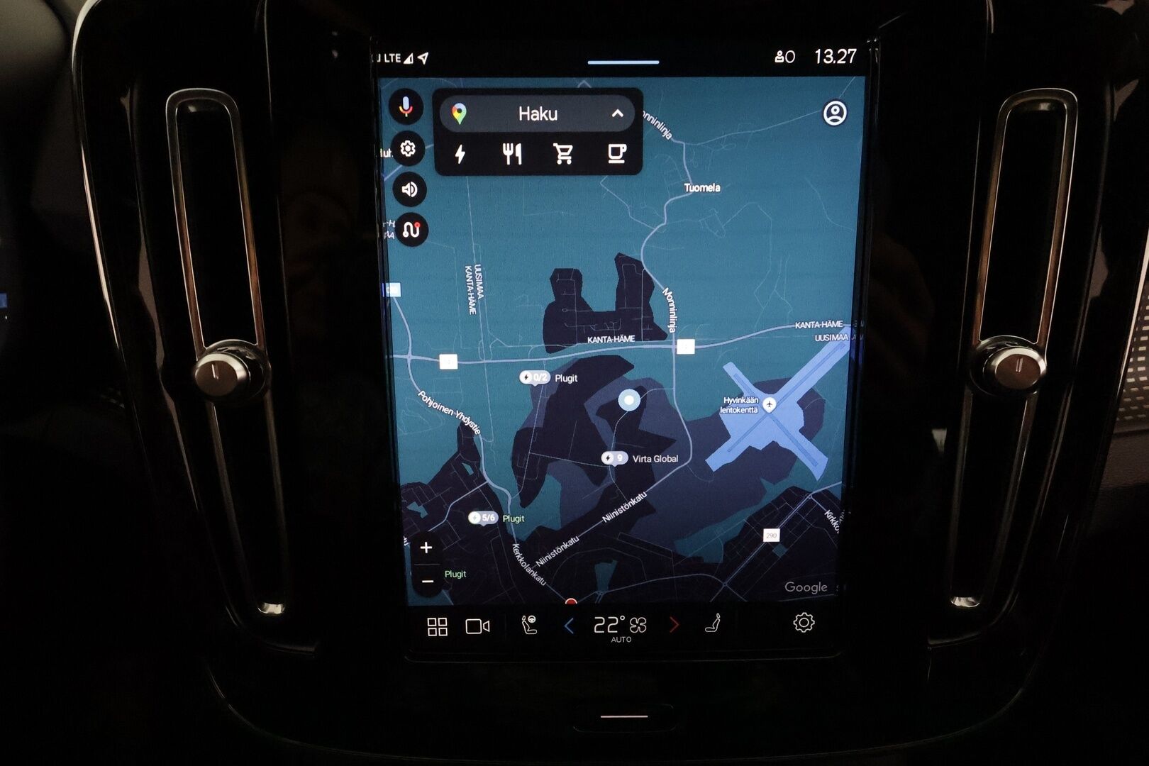 Volvo XC40 2021 P8 AWD Business R-Design aut *ACC / ILP / BLIS / Muistipenkki / Koukku / Full LED / Navi / Facelift / 360° / Sporttinahat* - 1.Om Suomi-auto / Akku kuntotarkastettu / Kahdet renkaat aluvanteilla / Merkkihuollettu