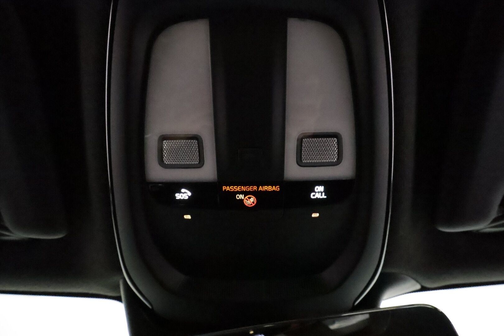 Volvo XC40 2021 P8 AWD Business R-Design aut *ACC / ILP / BLIS / Muistipenkki / Koukku / Full LED / Navi / Facelift / 360° / Sporttinahat* - 1.Om Suomi-auto / Akku kuntotarkastettu / Kahdet renkaat aluvanteilla / Merkkihuollettu