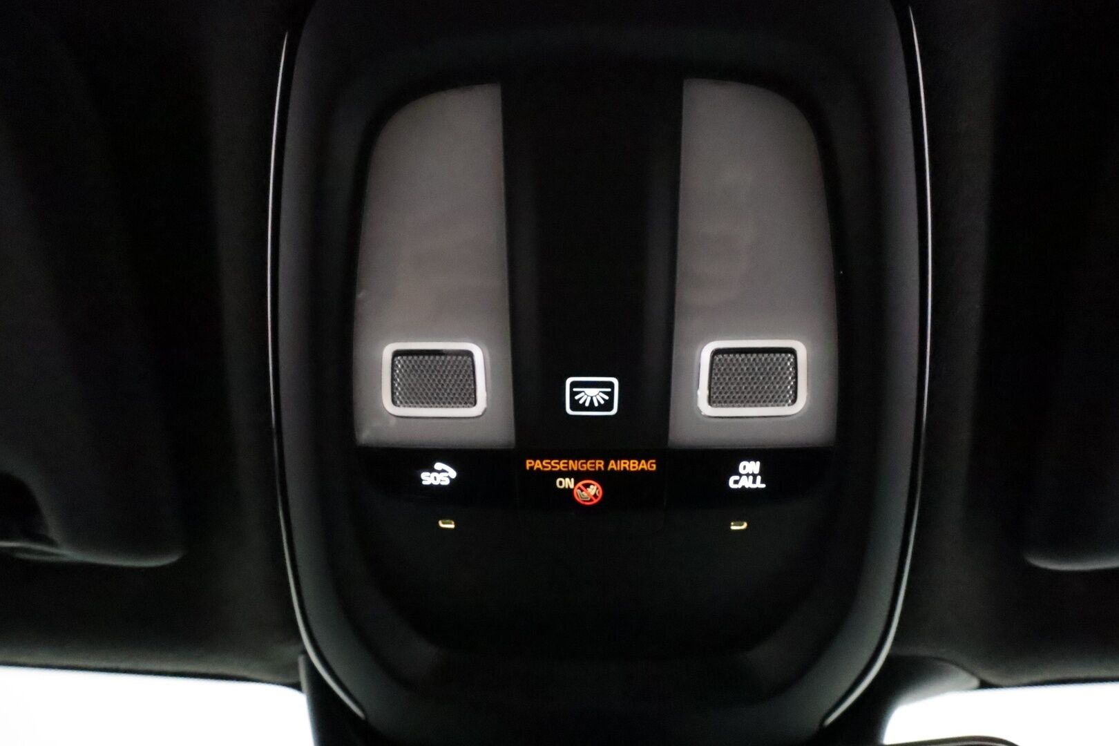 Volvo XC40 2021 P8 AWD Business R-Design aut *ACC / ILP / BLIS / Muistipenkki / Koukku / Full LED / Navi / Facelift / 360° / Sporttinahat* - 1.Om Suomi-auto / Akku kuntotarkastettu SoH 95% / Kahdet renkaat aluvanteilla / Merkkihuollettu