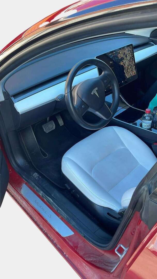 Tesla Model 3 2019 Long-Range Dual Motor AWD / Valkoinen sisusta / Autopilot / Lasikatto / P-Kamera / 2x vanteet / - Punainen metalliväri / Hieno kuntoinen yksilö! - HULLUT AVAJAISHULINAT KORKOTARJOUS 3,29 %