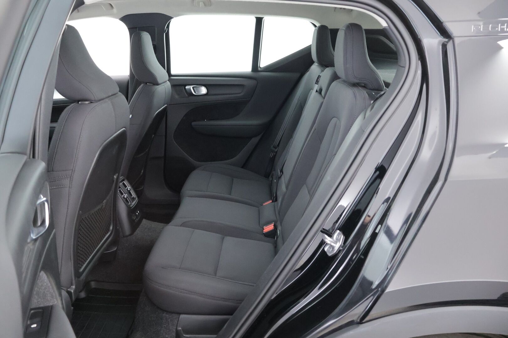 Volvo XC40 2021 T4 TwE Inscription Expression aut - Webasto | Adapt.vakkari | Panorama | Peruutuskamera | Vetokoukku | High Performance Audio | Jakopää tehty!