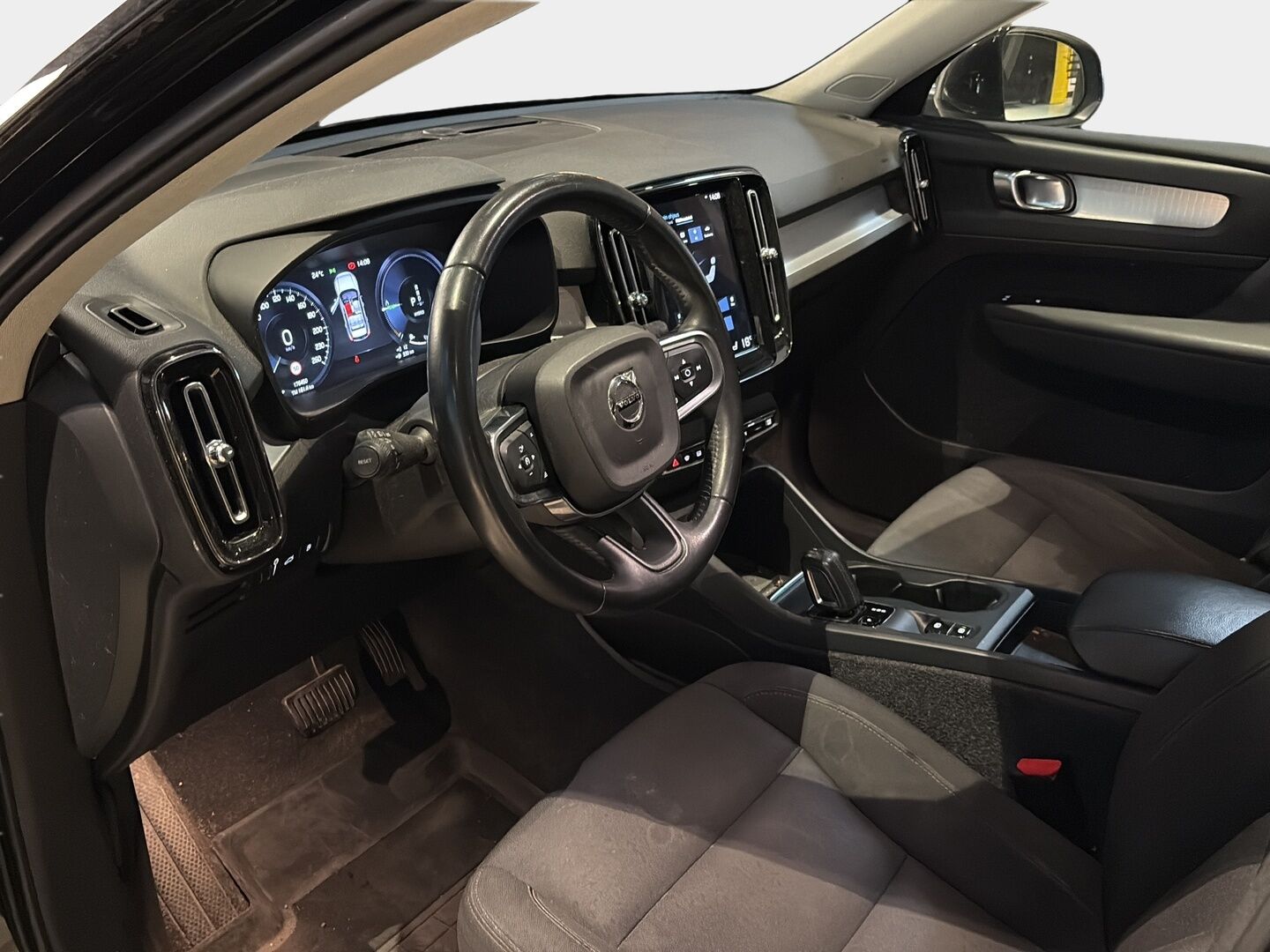 Volvo XC40 2021 T4 TwE Inscription Expression aut * Webasto / Adapt.vakkari / Panorama / Peruutuskamera / Vetokoukku / High Performance Audio - Keyless / Ratinlämmitin / Juuri saapunut Tampereelle!