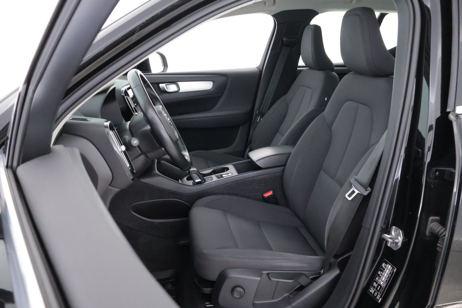 Volvo XC40 2021 T4 TwE Inscription Expression aut - Webasto | Adapt.vakkari | Panorama | Peruutuskamera | Vetokoukku | High Performance Audio | Jakopää tehty!