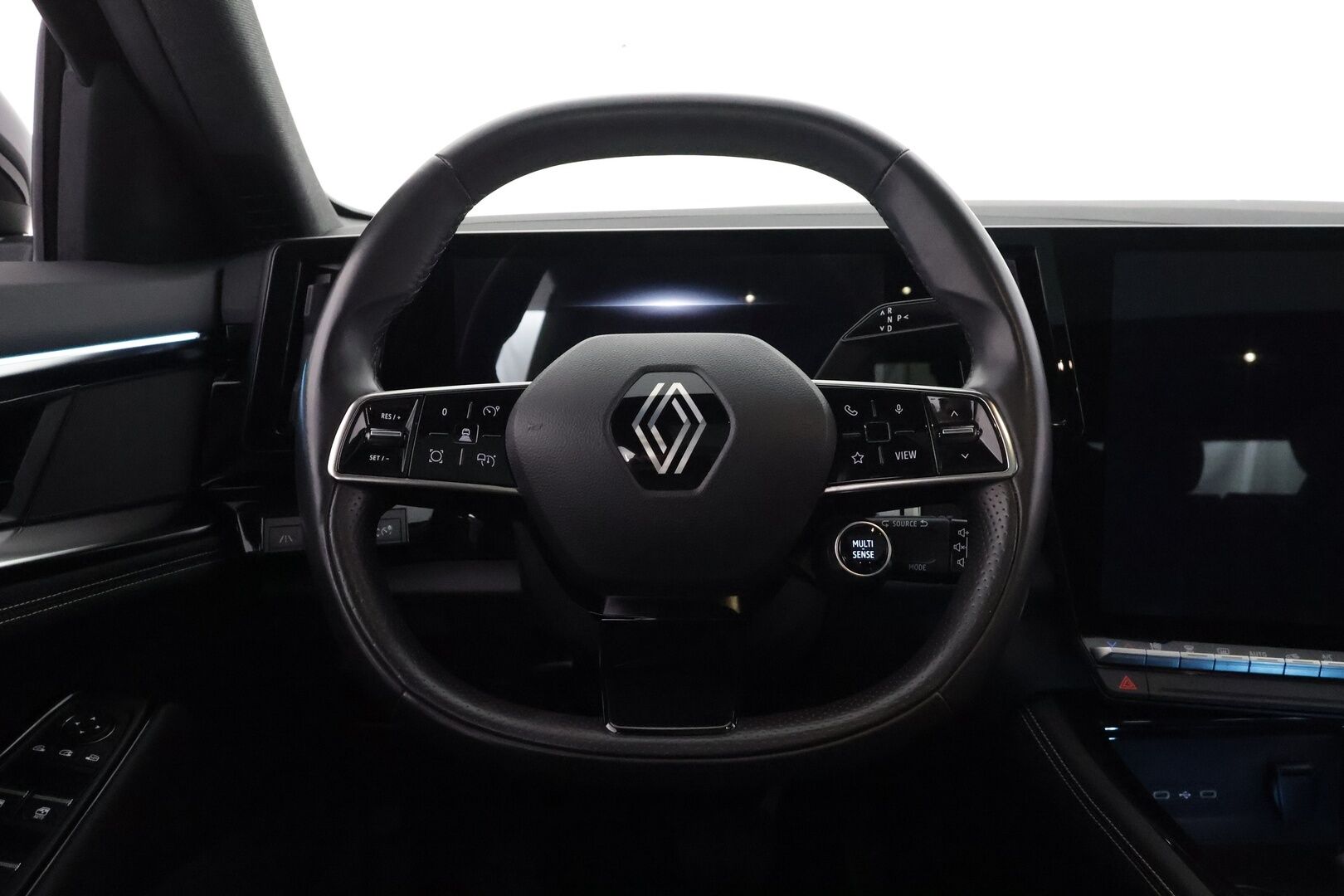 Renault Austral 2024 mild hybrid 160 auto techno - | ACC | Muistipenkki hieronnalla | Lasikatto | Puolinahat | 360° | Ambient Light | Lane Assist | BSM | Digimittaristo | Lämm. ratti | Lämm. tuulilasi | Merkkihuollot |