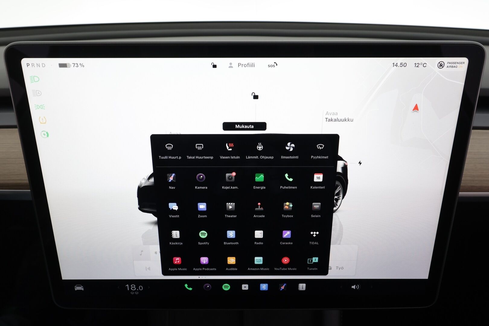 Tesla Model Y 2024 Long Range * Koukku / ILP / ACC / Lasikatto / Matrix-LED / P.Kamera / Muistipenkki / Premium Audio / Navi / Keyless * - 1-om Suomi-auto / 2x Latauskaapelit / Kahdet renkaat aluvanteilla