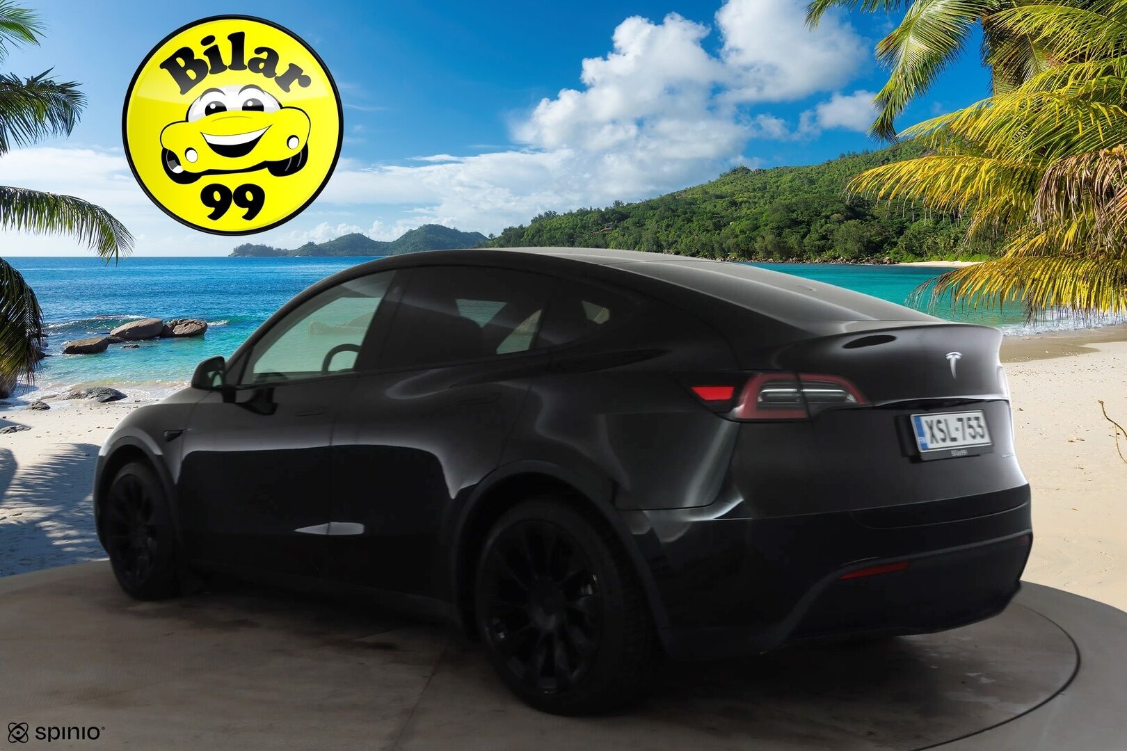 Tesla Model Y 2024 Long Range * Koukku / ILP / ACC / Lasikatto / Matrix-LED / P.Kamera / Muistipenkki / Premium Audio / Navi / Keyless * - 1-om Suomi-auto / 2x Latauskaapelit / Kahdet renkaat aluvanteilla