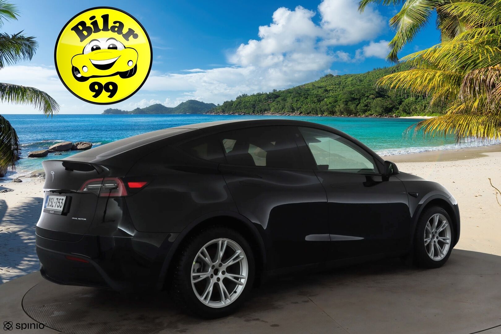 Tesla Model Y 2024 Long Range * Koukku / ILP / ACC / Lasikatto / Matrix-LED / P.Kamera / Muistipenkki / Premium Audio / Navi / Keyless * - 1-om Suomi-auto / 2x Latauskaapelit / Kahdet renkaat aluvanteilla