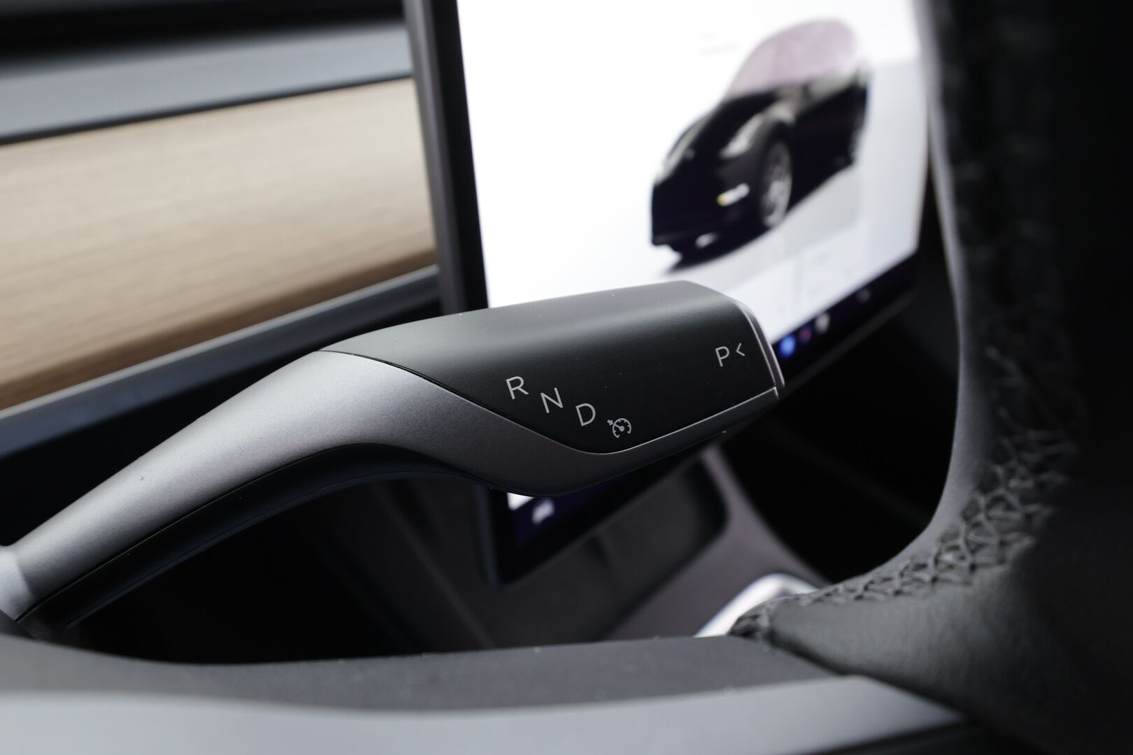 Tesla Model Y 2024 Long Range * Koukku / ILP / ACC / Lasikatto / Matrix-LED / P.Kamera / Muistipenkki / Premium Audio / Navi / Keyless * - 1-om Suomi-auto / 2x Latauskaapelit / Kahdet renkaat aluvanteilla