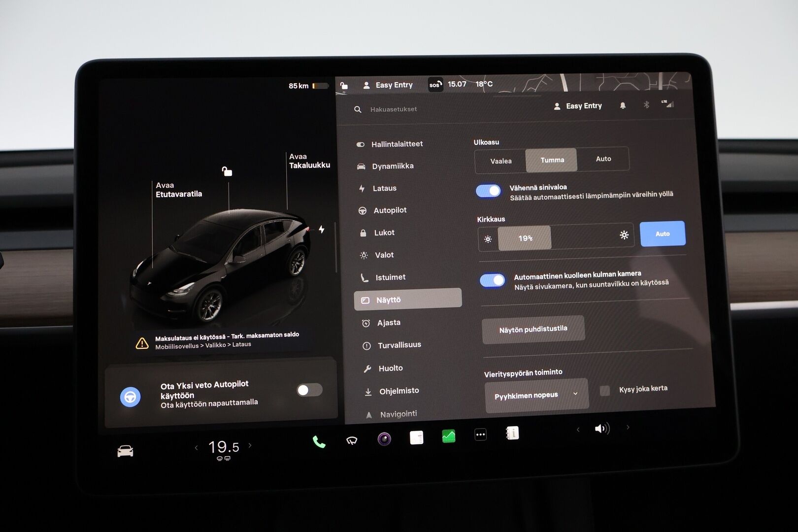 Tesla Model Y 2024 Long Range - 1-Omisteinen Suomiauto / Vetokoukku / Lämpöpumppu / Matrix LED / P.Kamera / Adapt.Vakkari / Lasikatto / 2x Vanteet / Juuri saapunut Tampereelle!