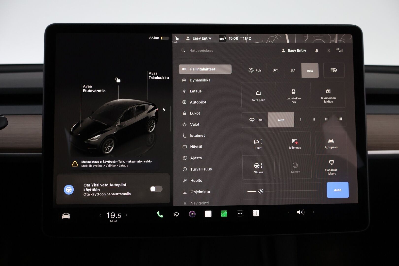 Tesla Model Y 2024 Long Range - 1-Omisteinen Suomiauto / Vetokoukku / Lämpöpumppu / Matrix LED / P.Kamera / Adapt.Vakkari / Lasikatto / 2x Vanteet / Juuri saapunut Tampereelle!