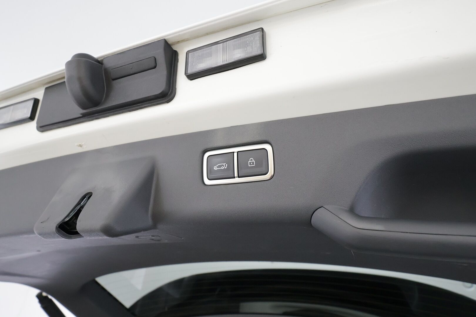 Kia EV9 2024 GT-Line AWD 99,8kWh 384hv 7P 1st Edition - | ACC | ILP | Koukku | HUD | 360° | Meridian | Ilm. relax nahat | Matrix | Hieronta | Panorama | Muistipenkki | HDA | CTA | BSM | 1-om suomiauto | ALV |