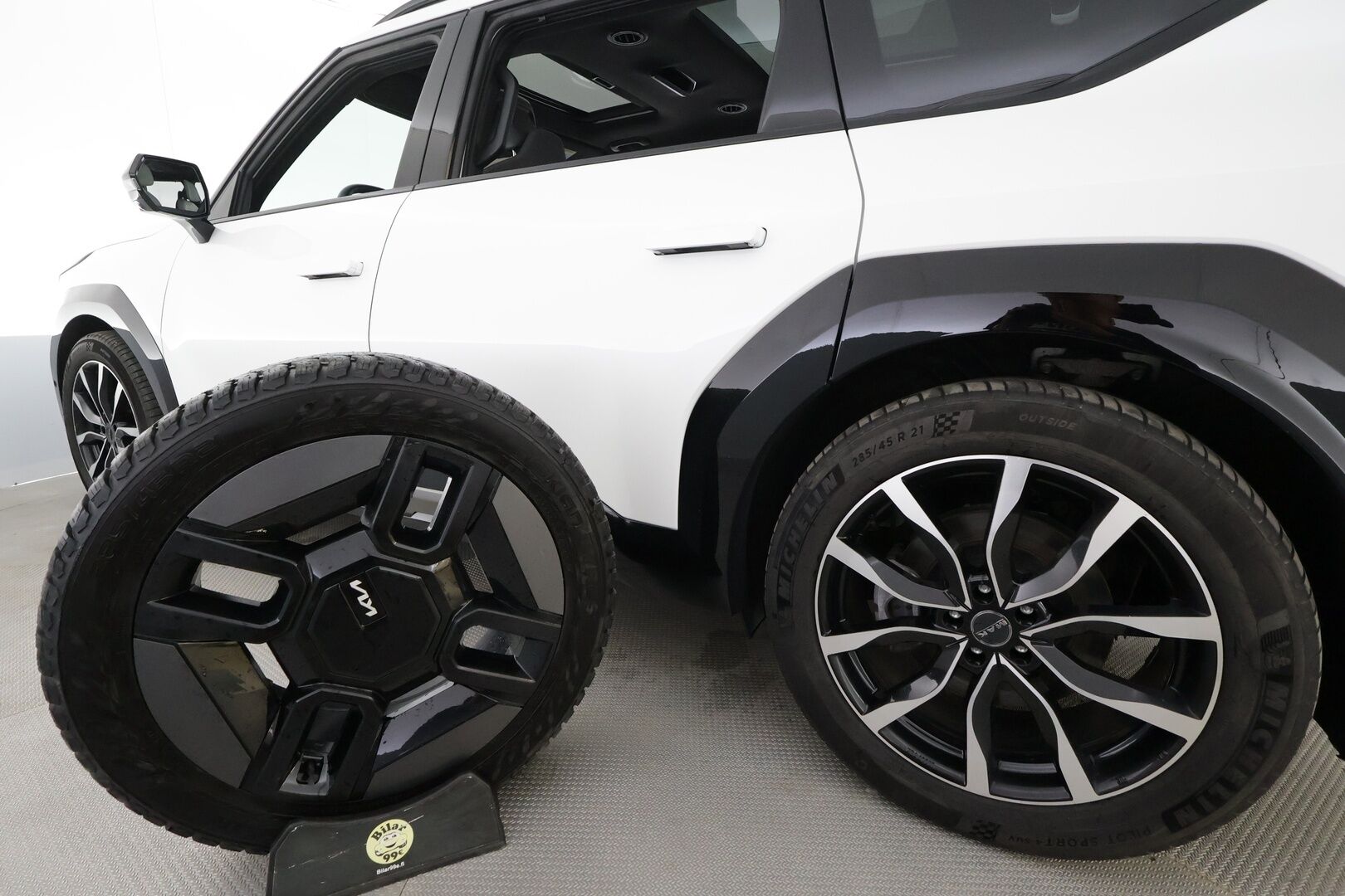 Kia EV9 2024 GT-Line AWD 99,8kWh 384hv 7P 1st Edition - | ACC | ILP | Koukku | HUD | 360° | Meridian | Ilm. relax nahat | Matrix | Hieronta | Panorama | Muistipenkki | HDA | CTA | BSM | 1-om suomiauto | ALV |