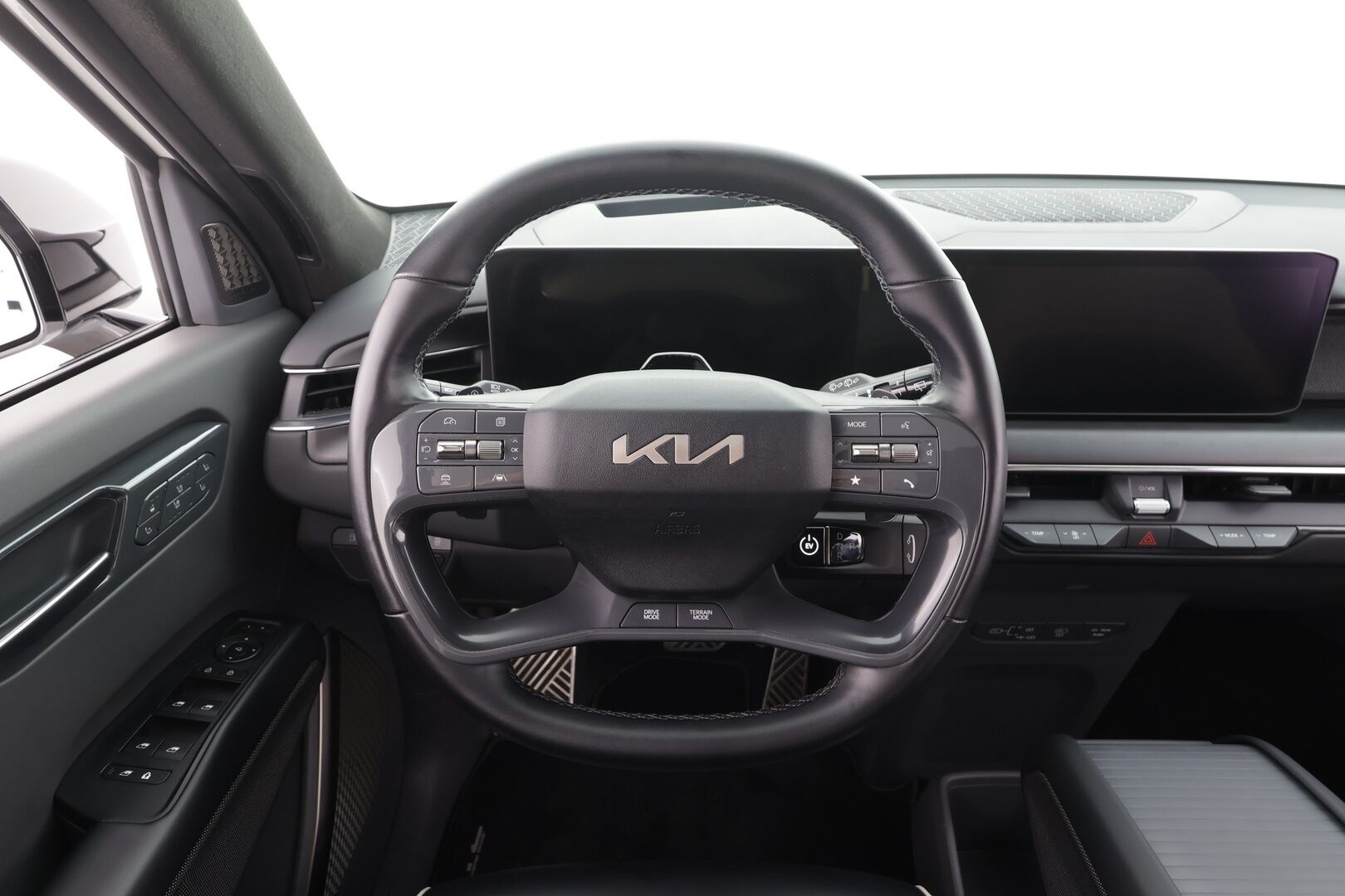 Kia EV9 2024 GT-Line AWD 99,8kWh 384hv 7P 1st Edition - | ACC | ILP | Koukku | HUD | 360° | Meridian | Ilm. relax nahat | Matrix | Hieronta | Panorama | Muistipenkki | HDA | CTA | BSM | 1-om suomiauto | ALV |