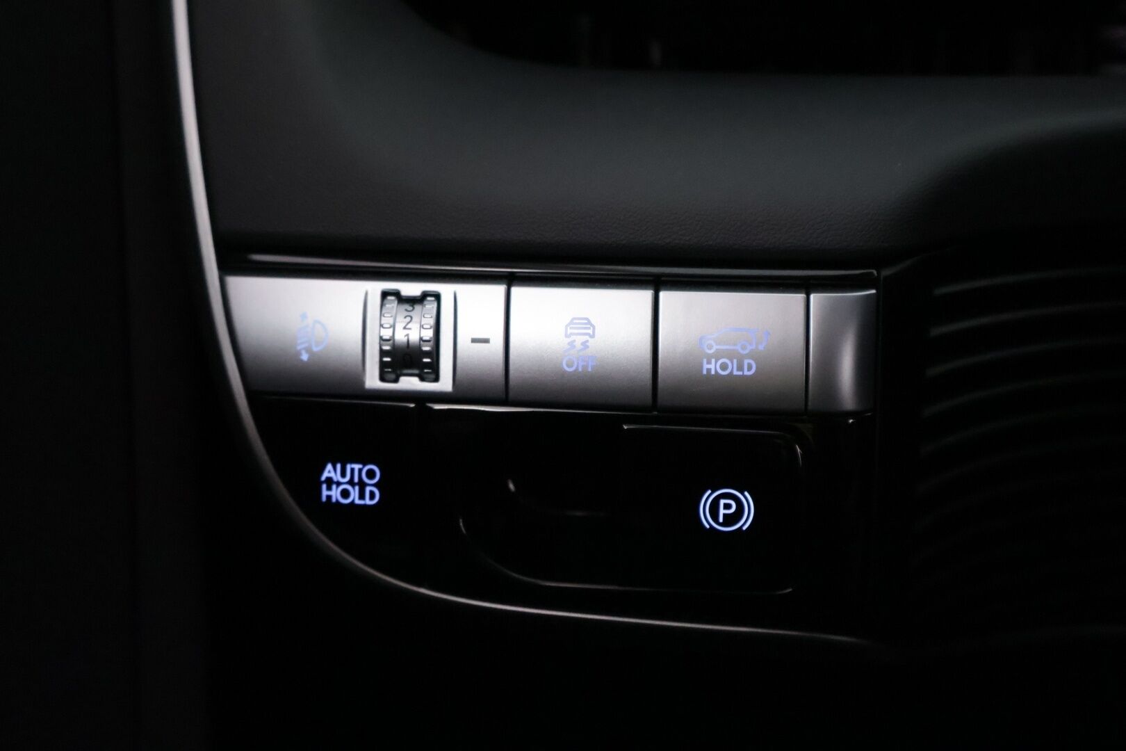 Hyundai IONIQ 5 2024 77 kWh 229 hv Style - Suomiauto | Lämpöpumppu | Akuston Esilämmitys | ACC | Peruutuskamera | Adapt.LED | BLIS | Merkkihuollot | MY24