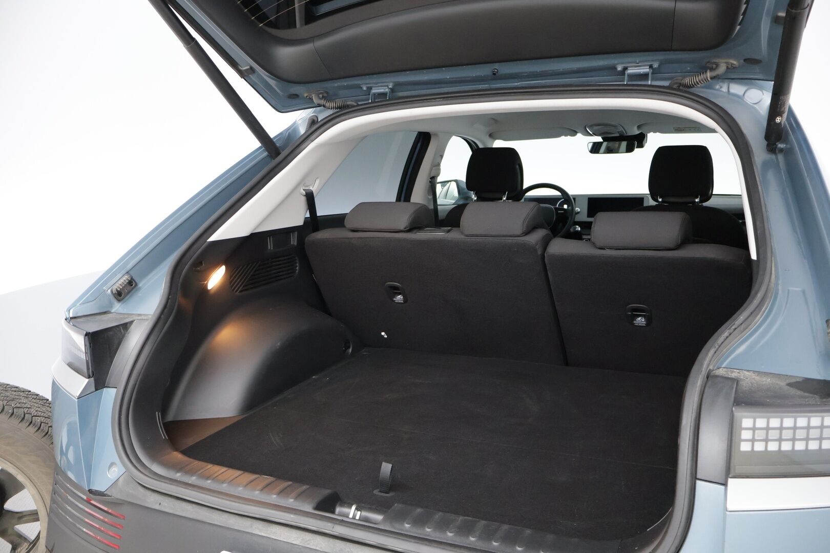 Hyundai IONIQ 5 2024 77 kWh 229 hv Style - Suomiauto | Lämpöpumppu | Akuston Esilämmitys | ACC | Peruutuskamera | Adapt.LED | BLIS | Merkkihuollot | MY24