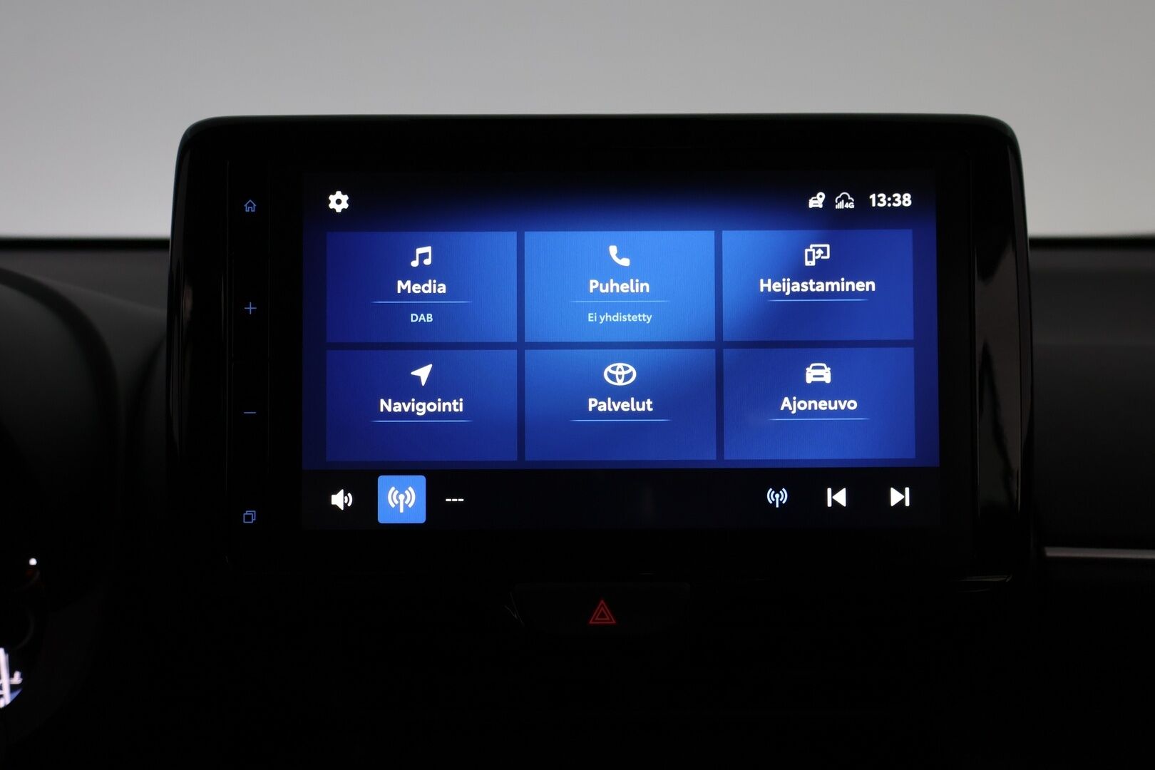 Toyota Yaris Cross 2024 1,5 Hybrid Active *Suomiauto / Adapt. Vakkari / Peruutuskamera / Ratinlämmitin / Keyless / Navi / Merkkihuollettu* - HULLUT JOULUT KORKOTARJOUS 2,49% 