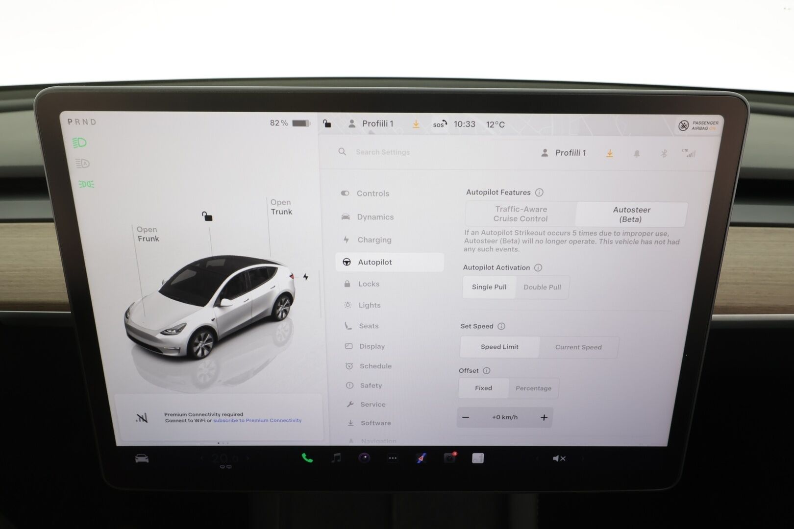 Tesla Model Y 2024 Long Range - | Koukku | ILP | Lasikatto | ACC | Matrix-LED | P.Kamera | Muistipenkki | Premium Audio | Navi | Kaistavahti | Keyless | Suomi-auto | 2x Latauskaapelit | Kahdet renkaat |