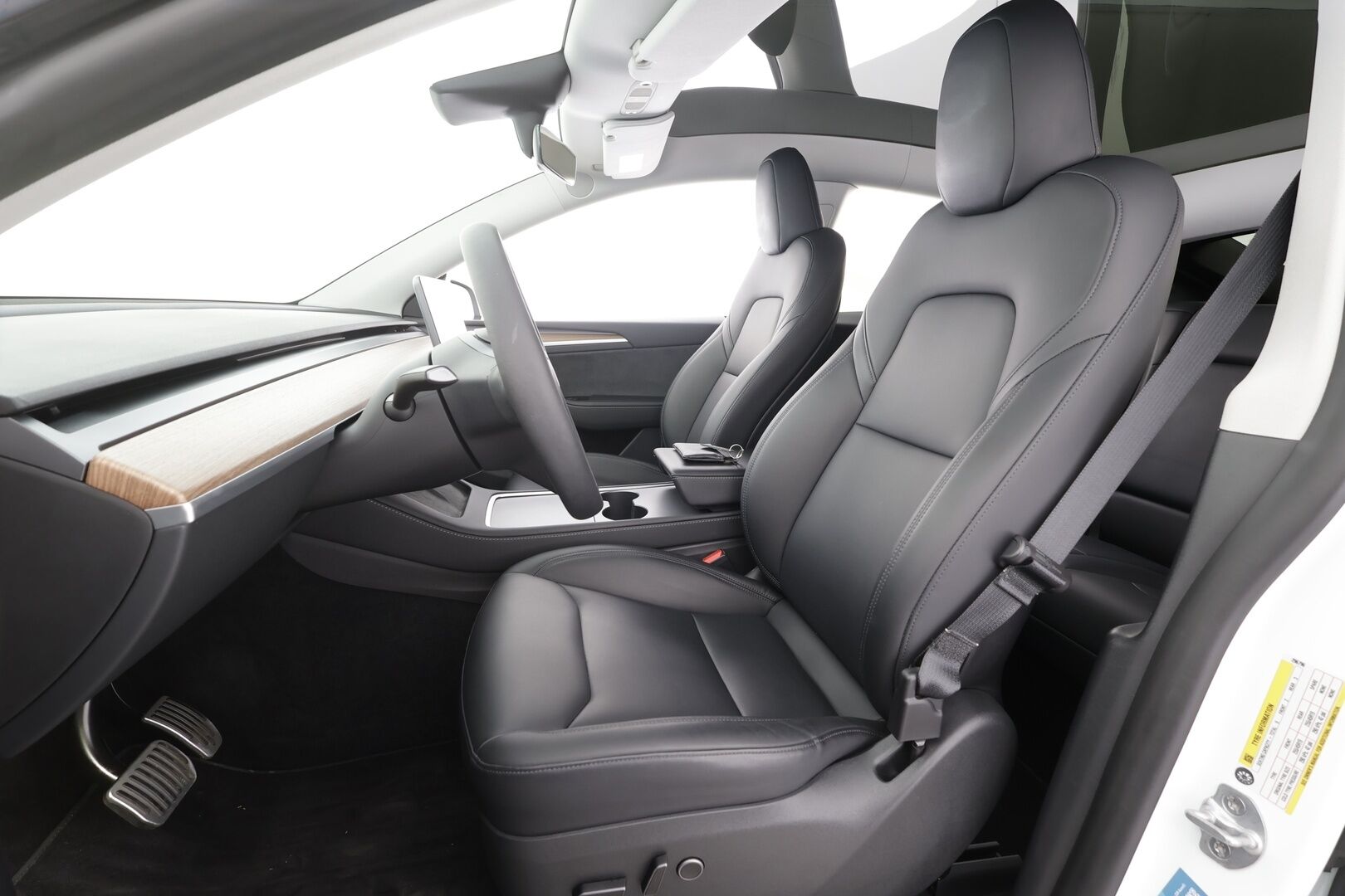 Tesla Model Y 2024 Long Range - | Koukku | ILP | Lasikatto | ACC | Matrix-LED | P.Kamera | Muistipenkki | Premium Audio | Navi | Kaistavahti | Keyless | Suomi-auto | 2x Latauskaapelit | Kahdet renkaat |